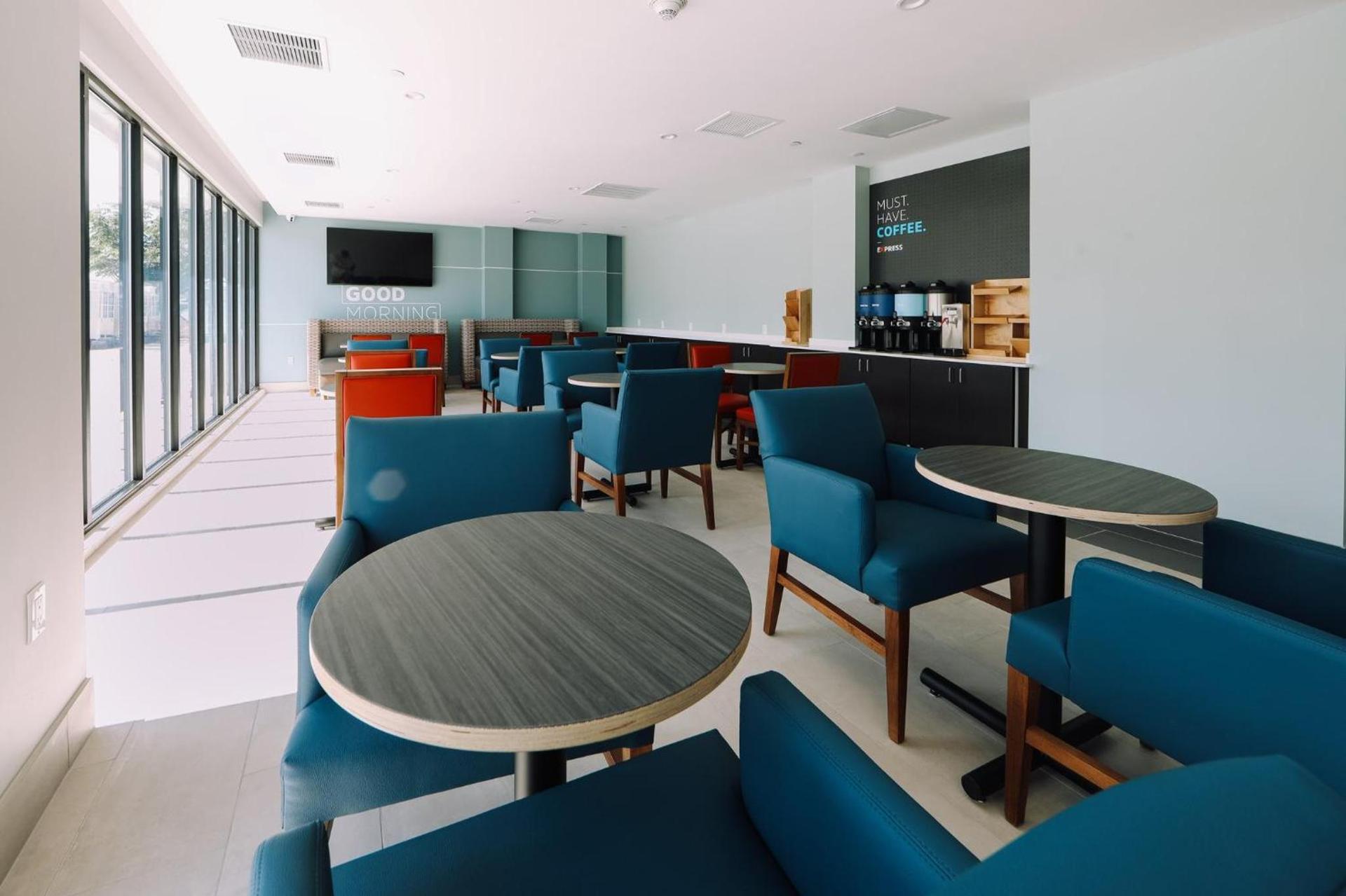 Holiday Inn Express Long Island City E - New York by IHG photo 8