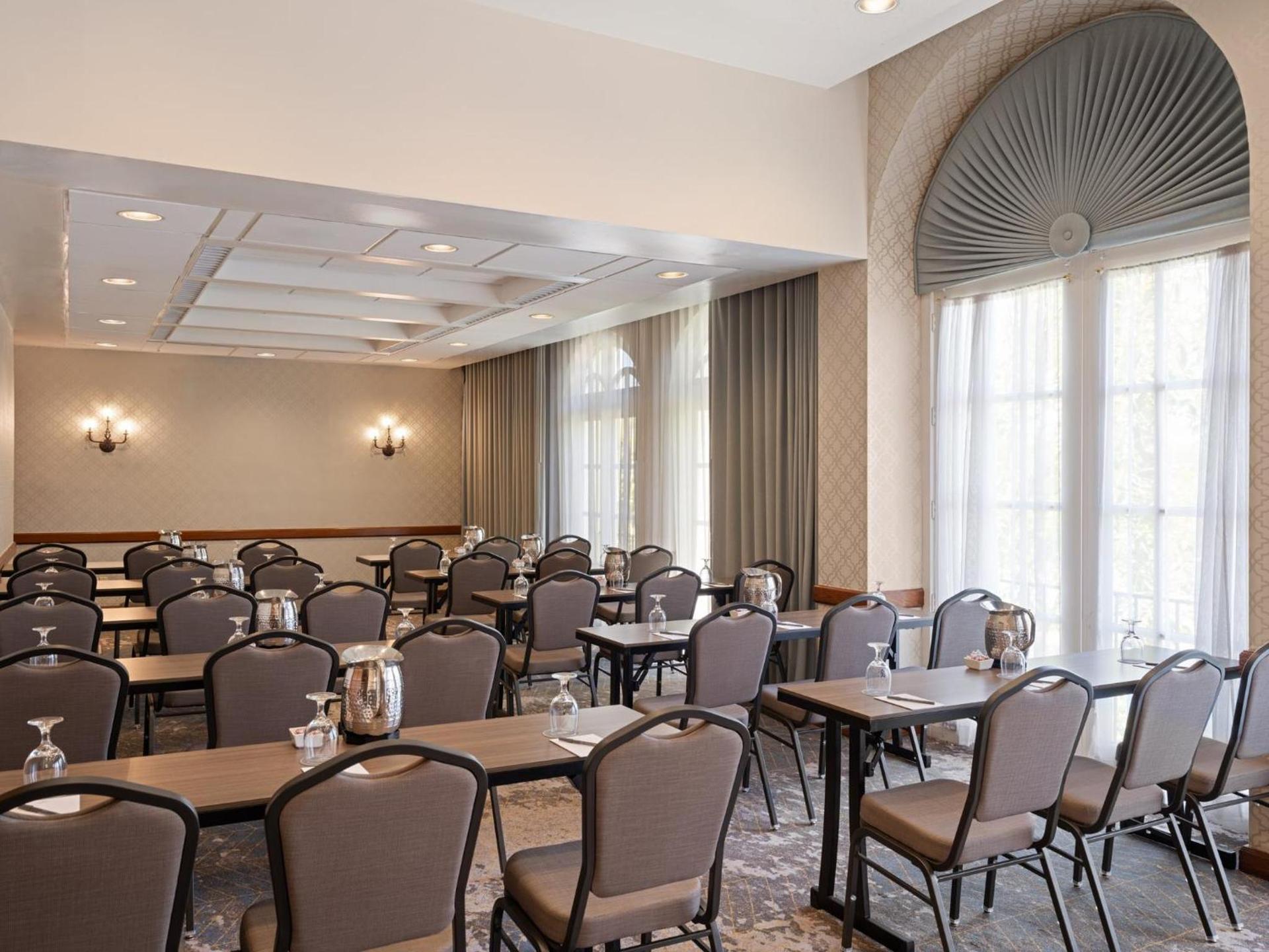 Crowne Plaza Phoenix - Chandler Golf Resort by IHG photo 94