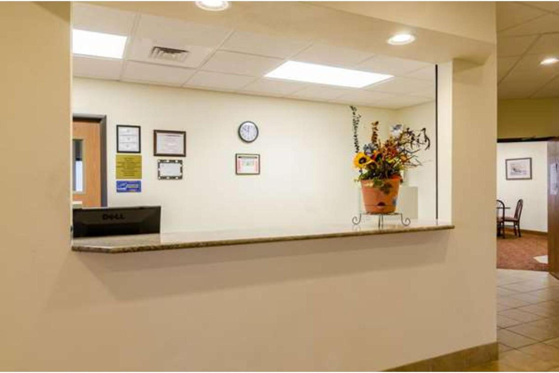 Park View Inn & Suites, Hoisington photo 7
