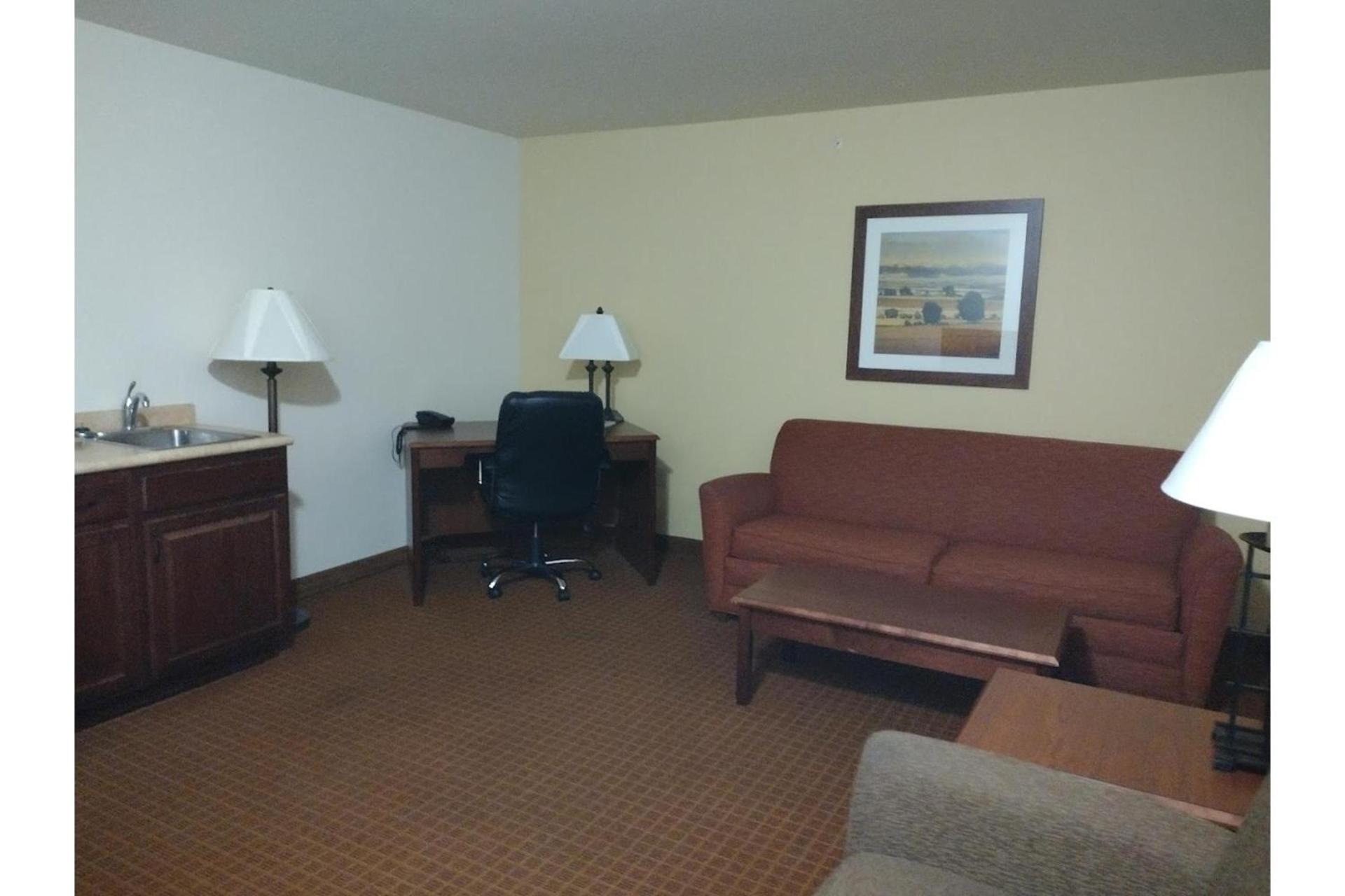Park View Inn & Suites, Hoisington photo 9