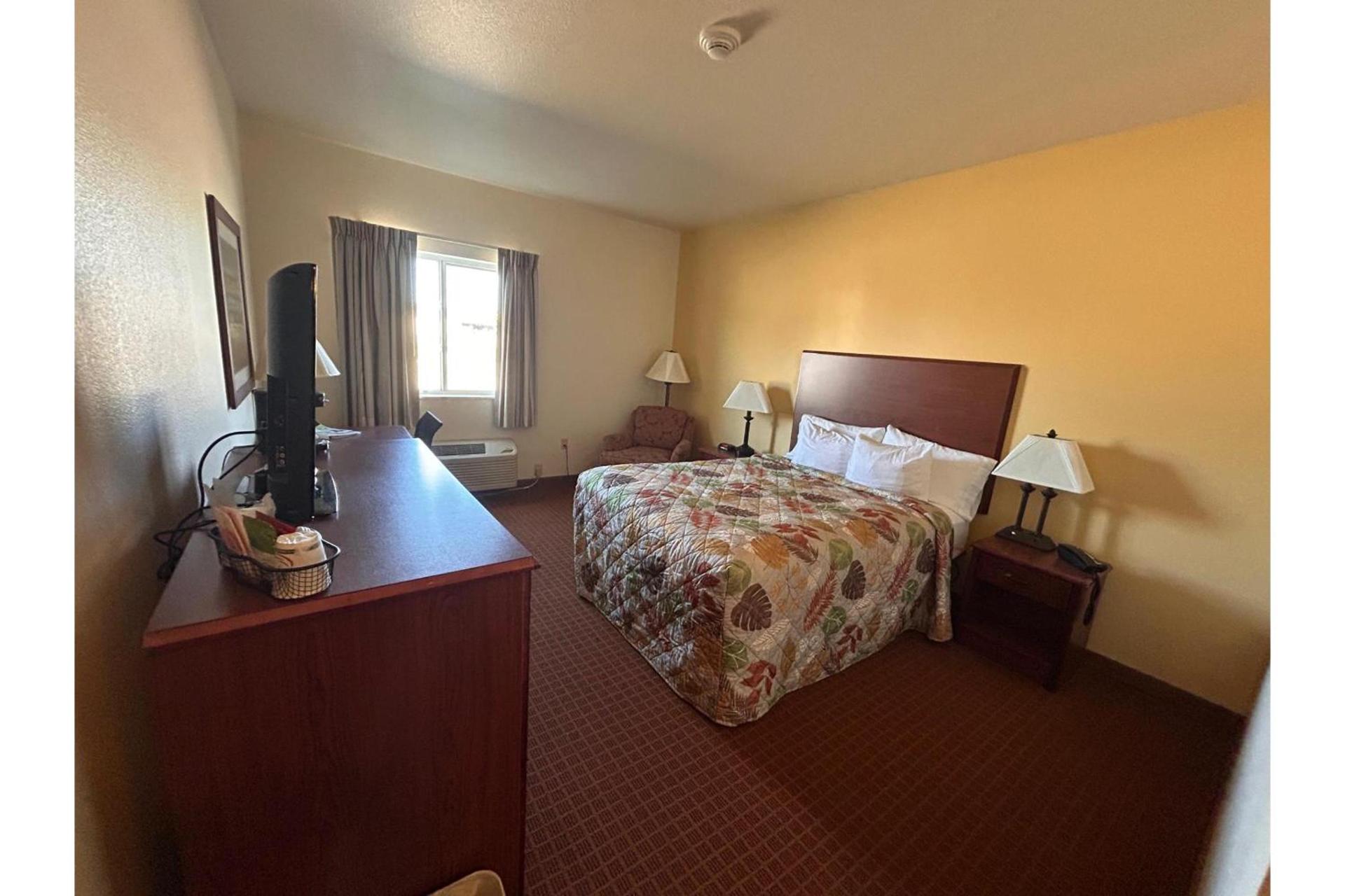 Park View Inn & Suites, Hoisington photo 15