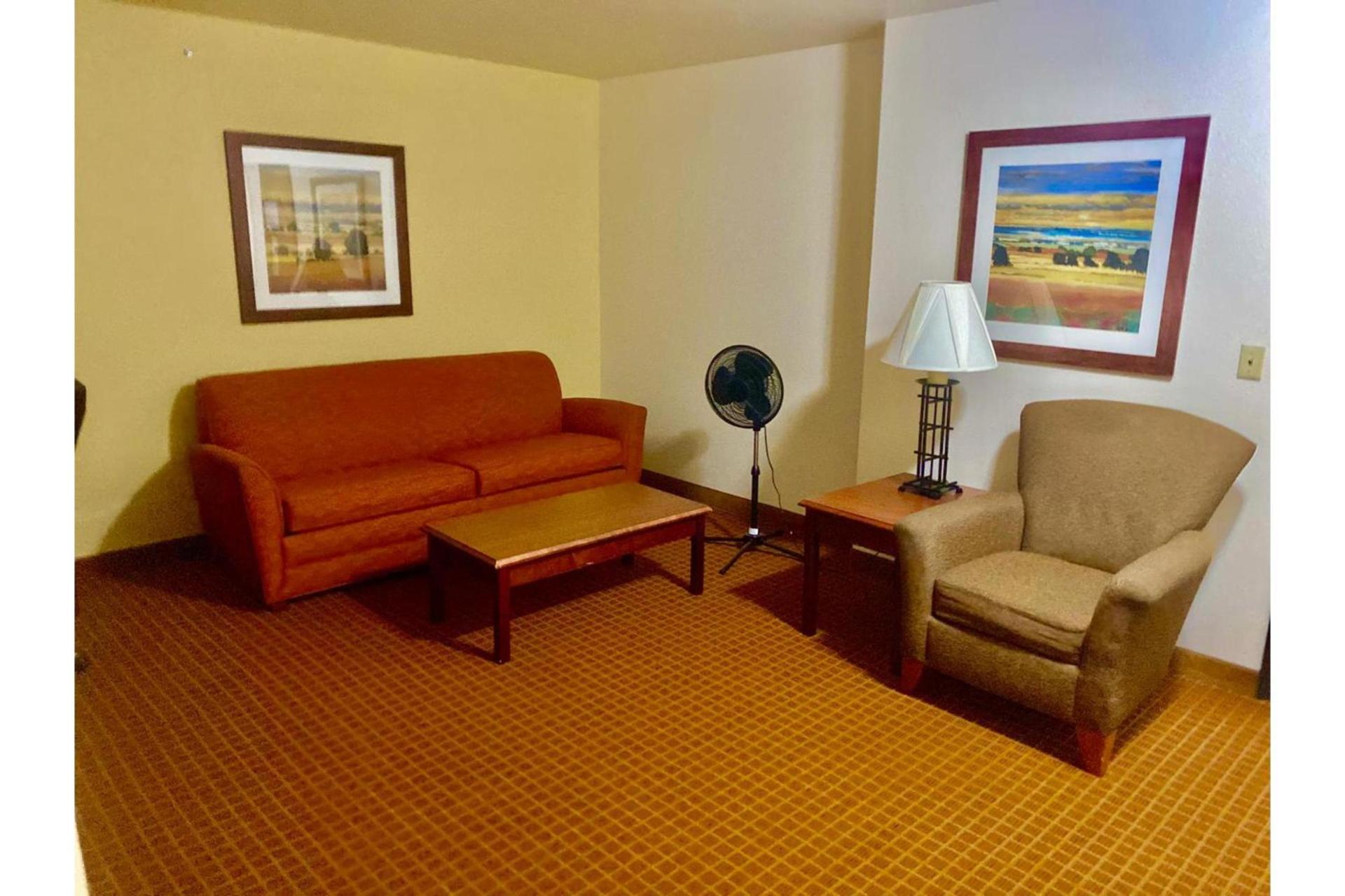 Park View Inn & Suites, Hoisington photo 28