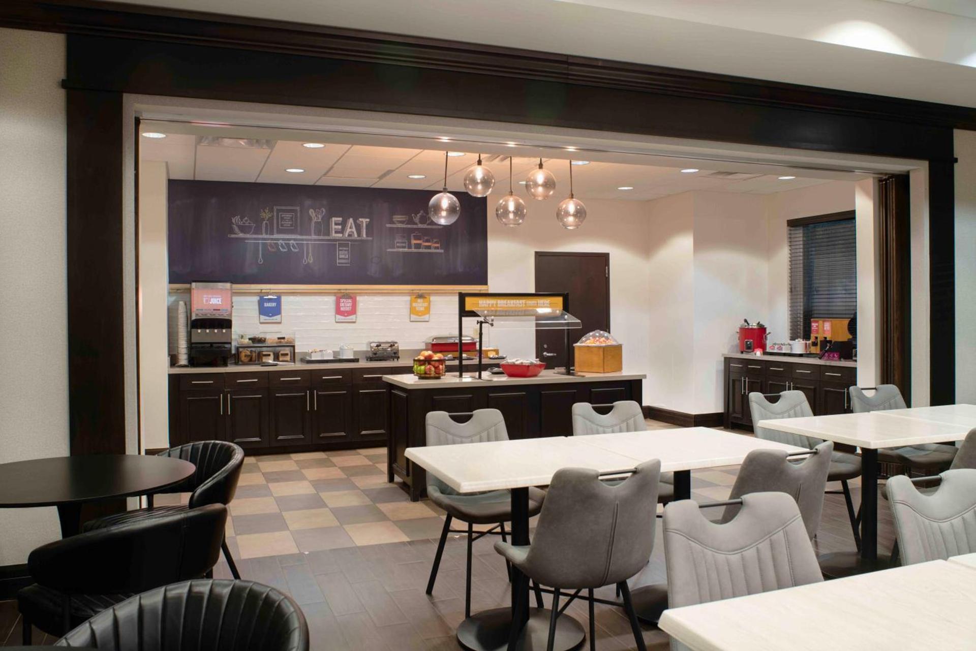 Hampton Inn Lewiston-Auburn photo 47