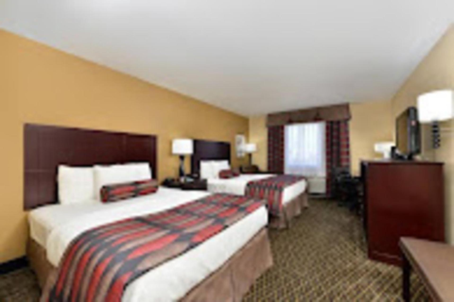 Baymont by Wyndham Ardmore I-35 photo 16