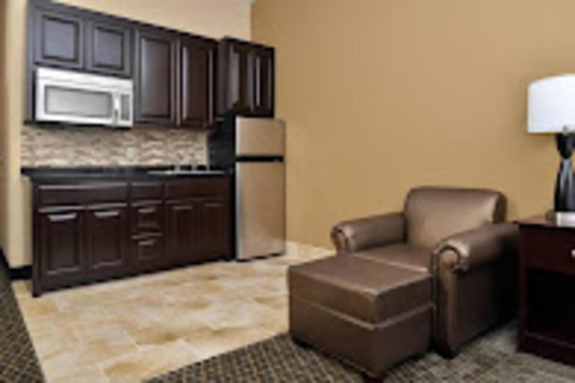 Baymont by Wyndham Ardmore I-35 photo 18