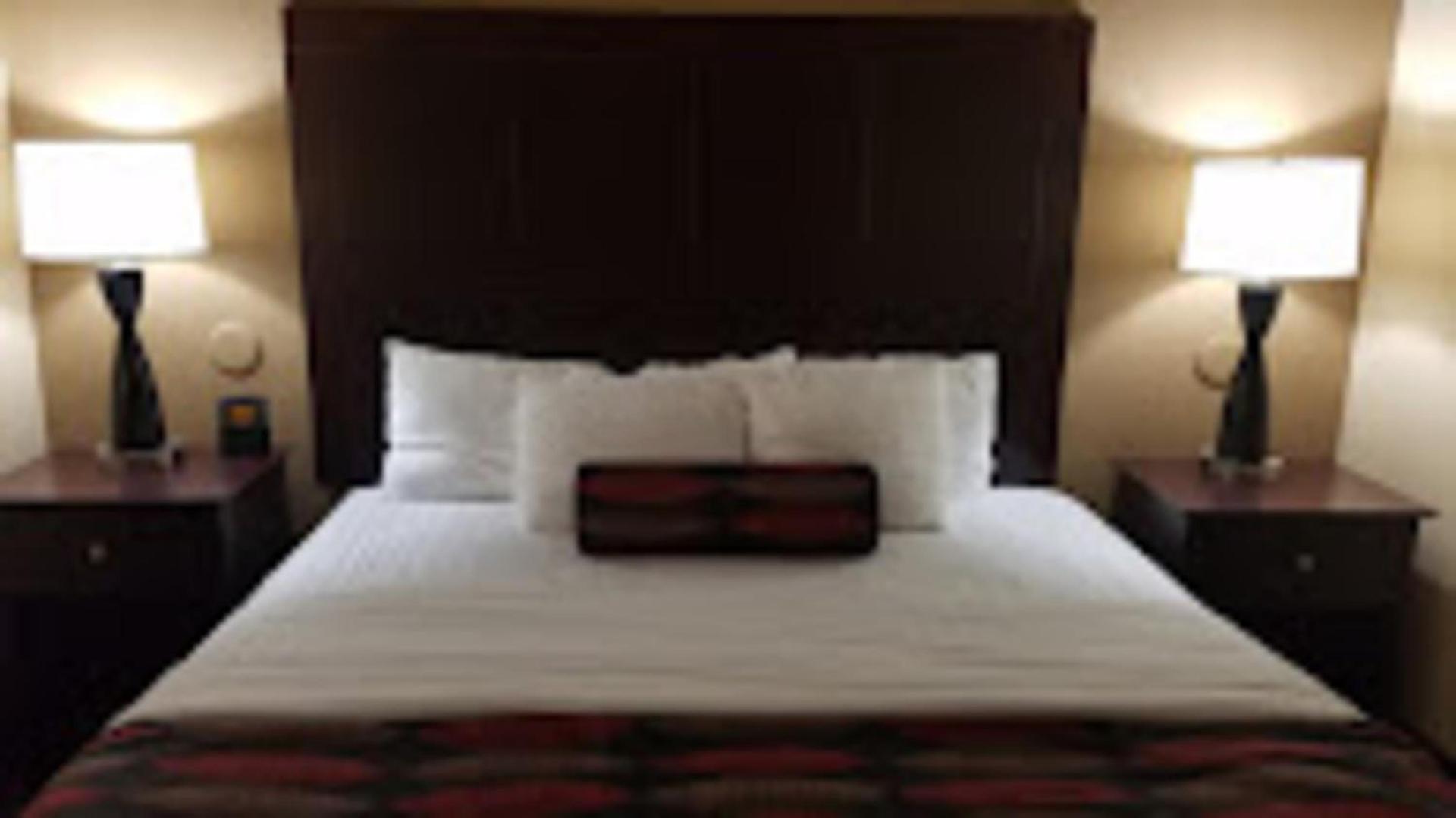 Baymont by Wyndham Ardmore I-35 photo 23