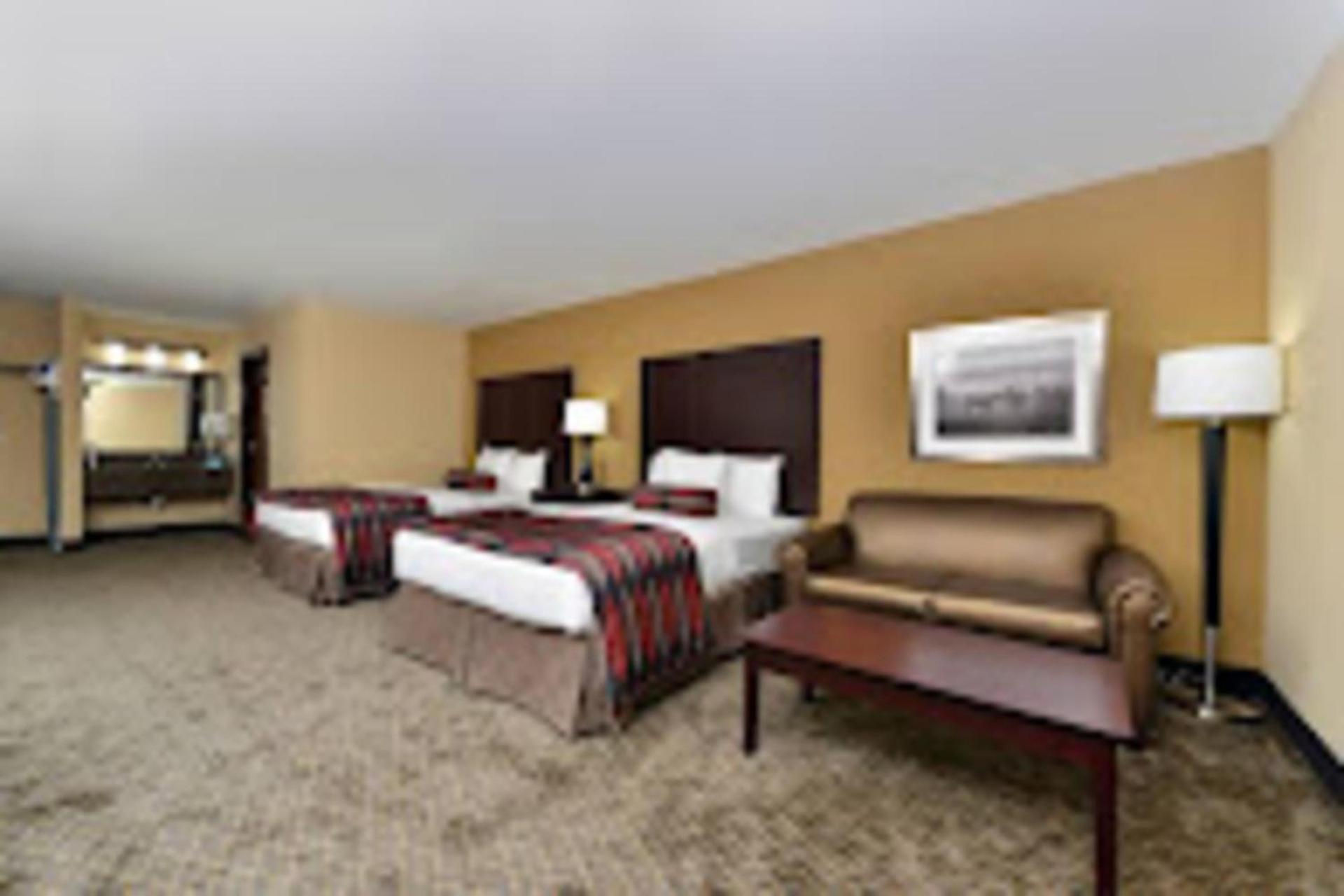 Baymont by Wyndham Ardmore I-35 photo 24