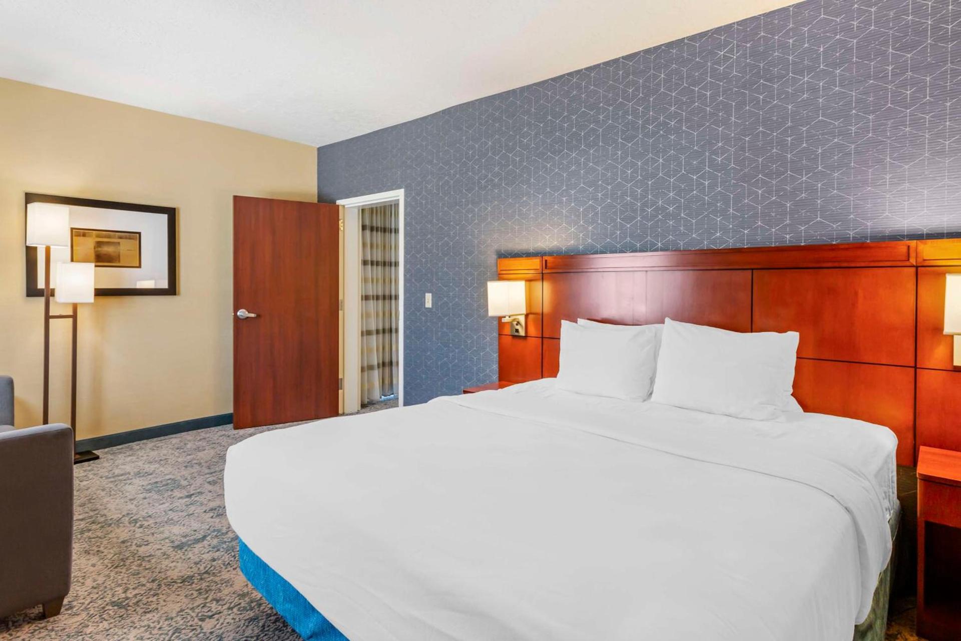 Best Western Plus Provo University Inn photo 12