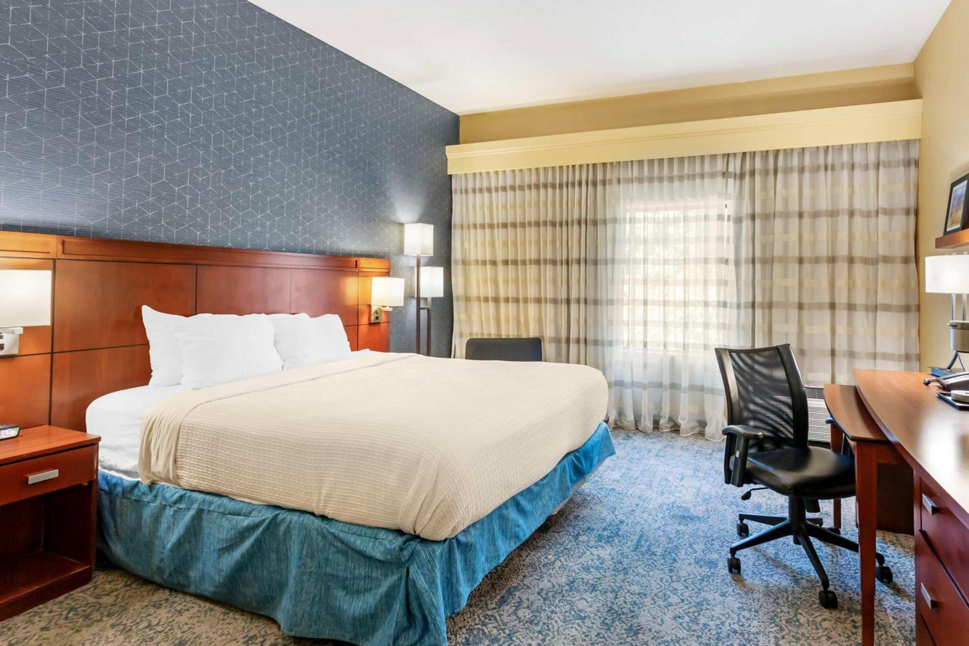 Best Western Plus Provo University Inn photo 7
