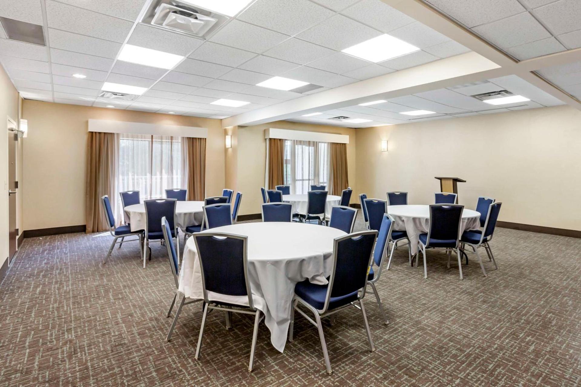 Best Western Plus Provo University Inn photo 17