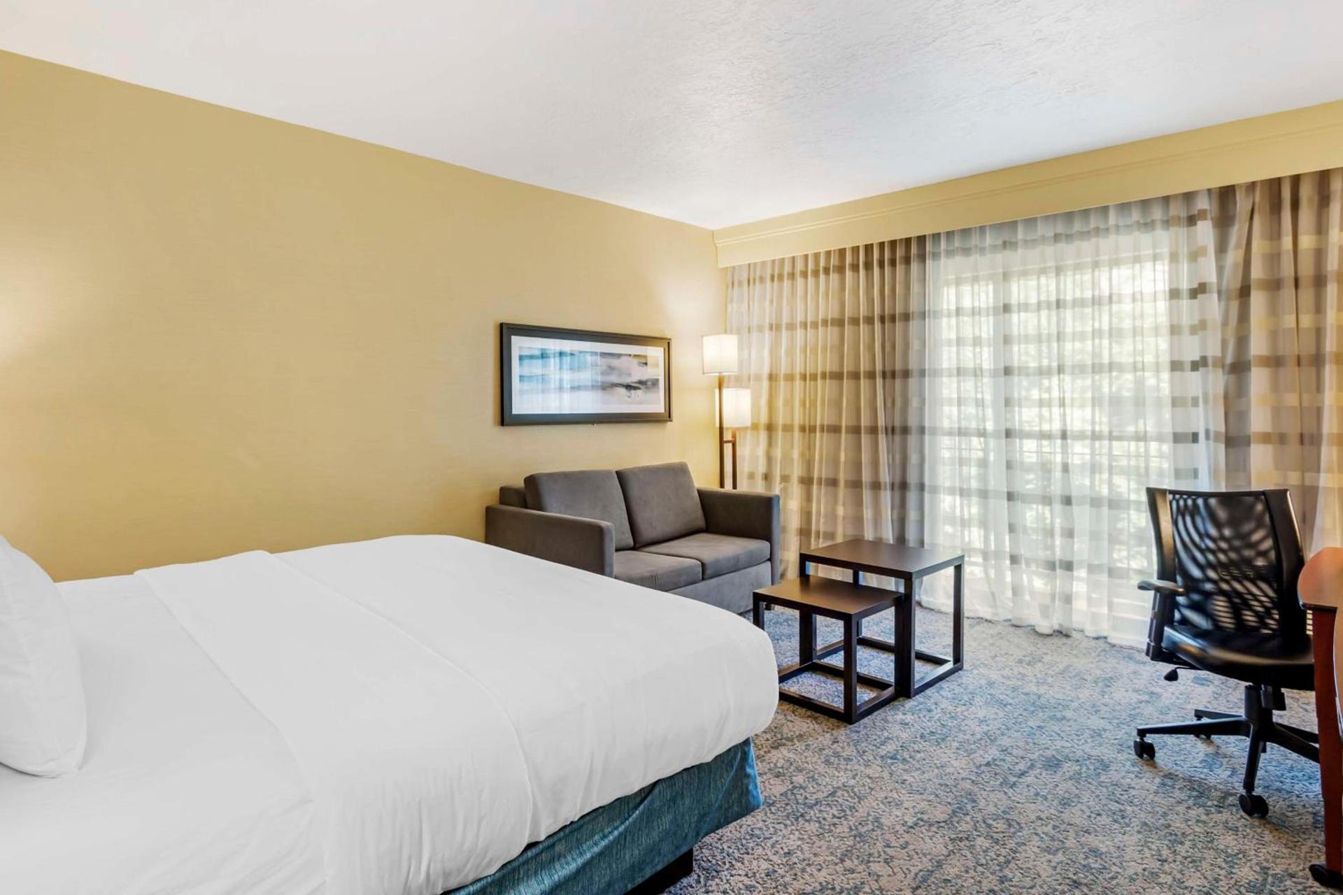 Best Western Plus Provo University Inn photo 9