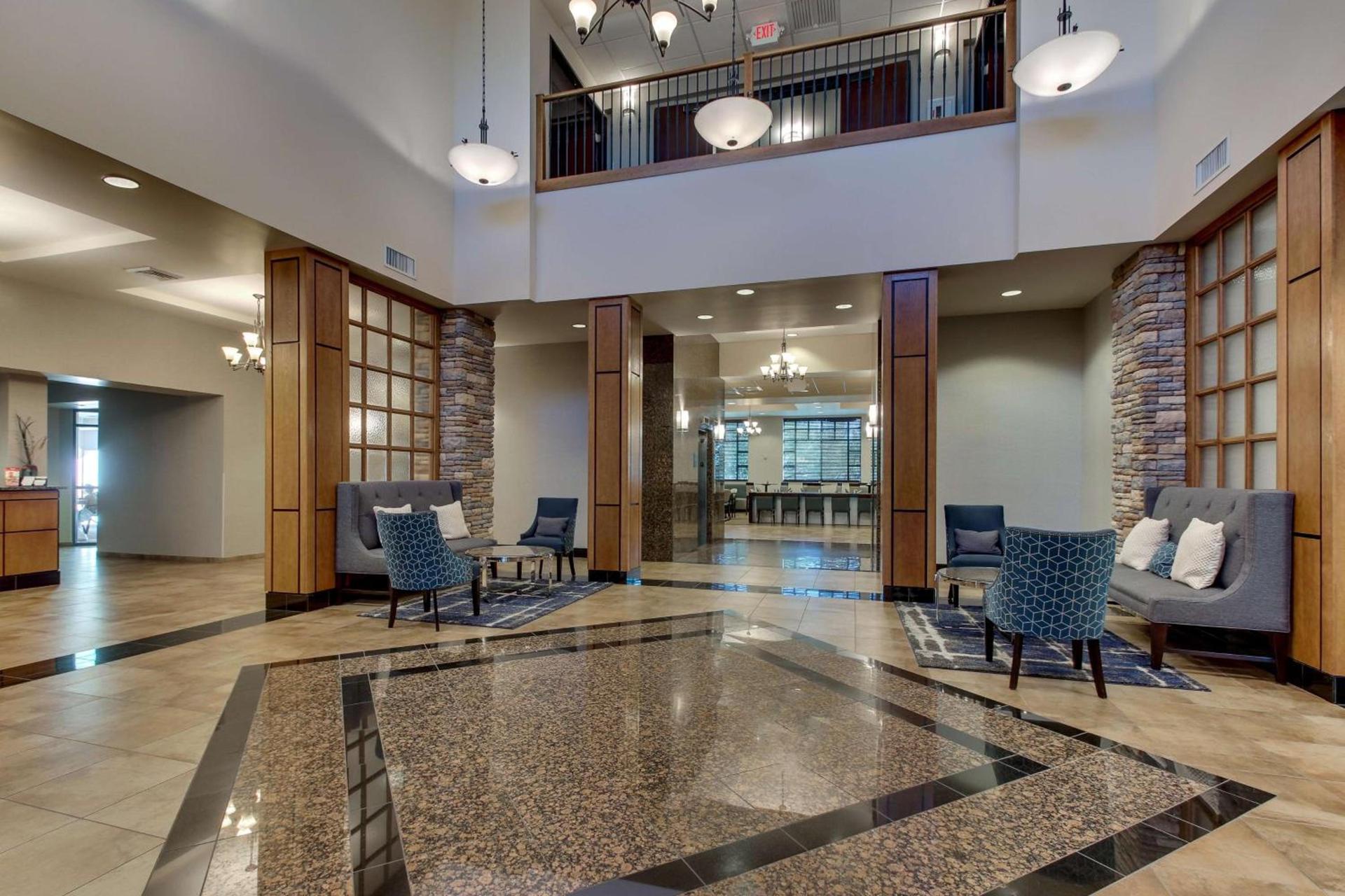 Drury Inn & Suites Phoenix Happy Valley photo 6