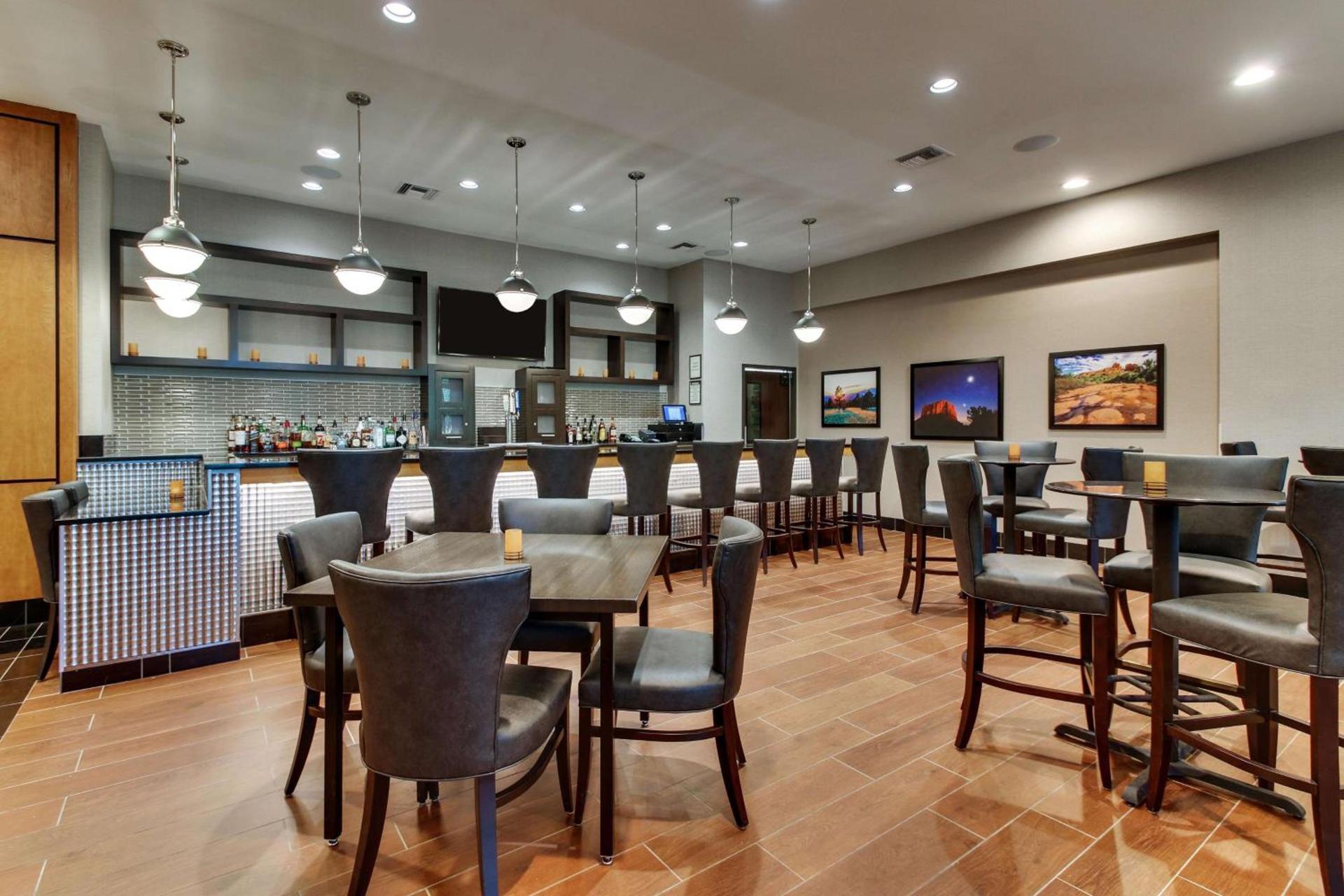 Drury Inn & Suites Phoenix Happy Valley photo 11
