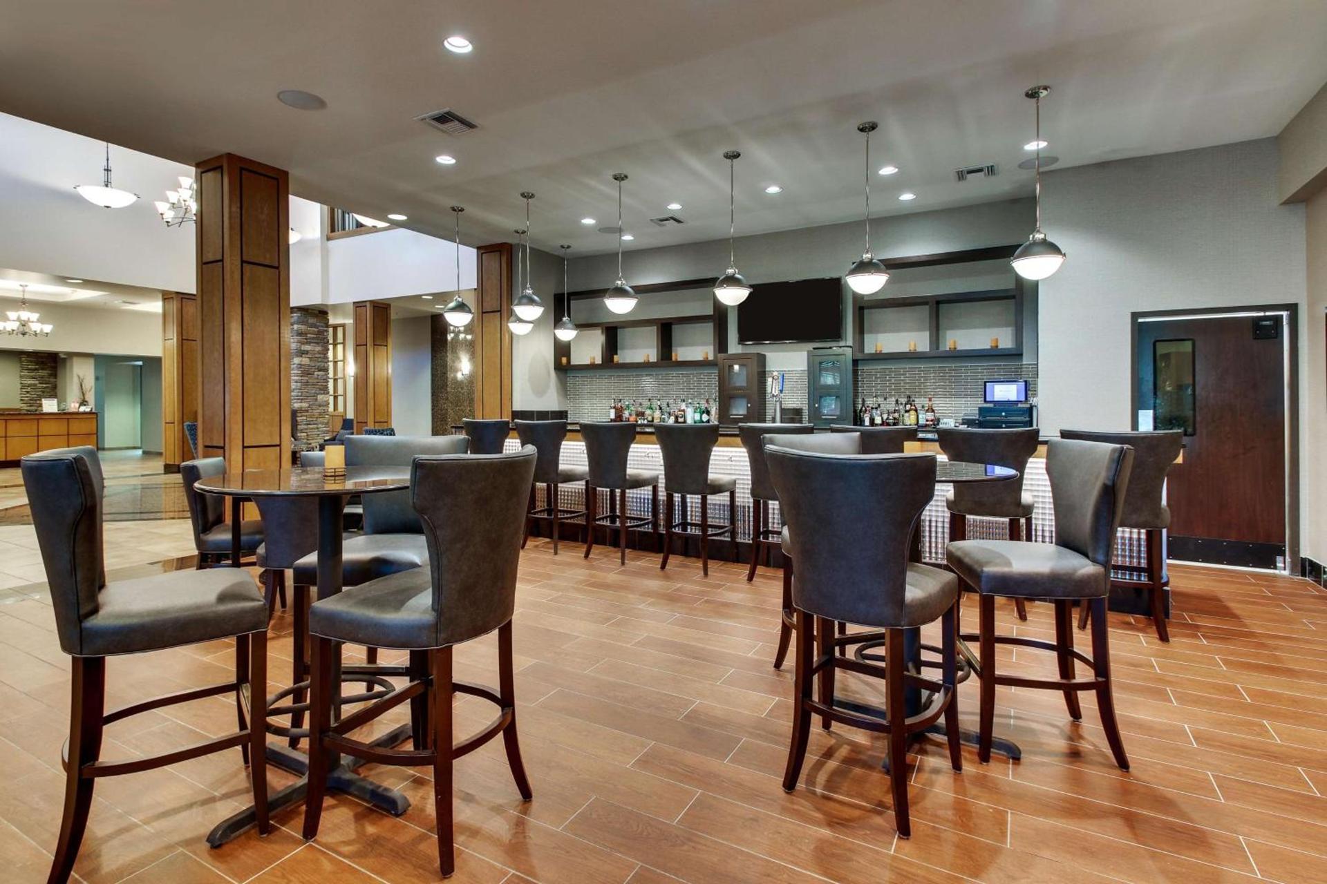 Drury Inn & Suites Phoenix Happy Valley photo 12