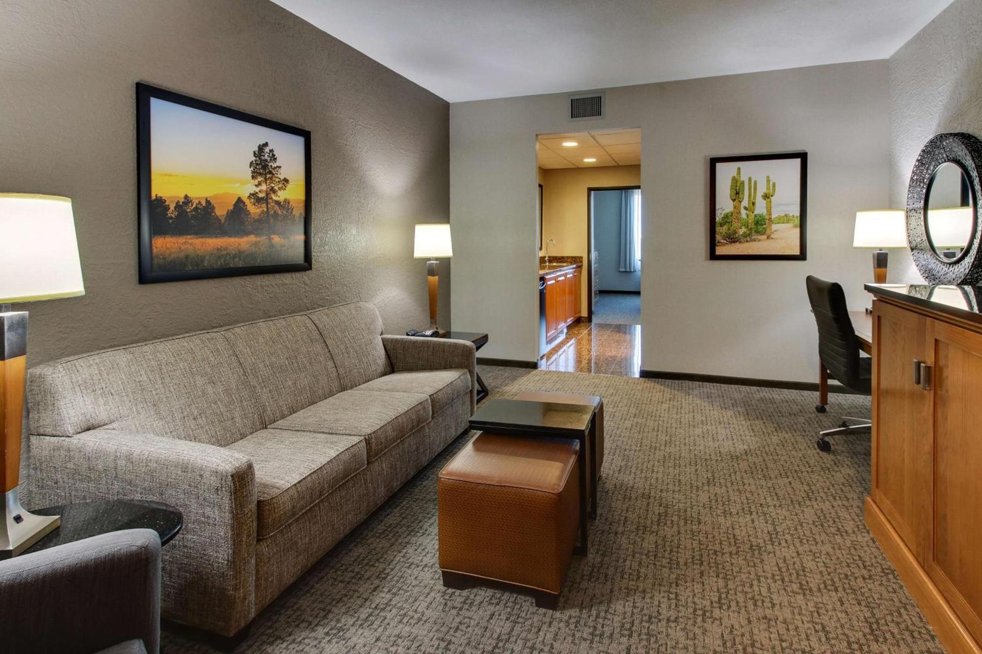 Drury Inn & Suites Phoenix Happy Valley photo 15