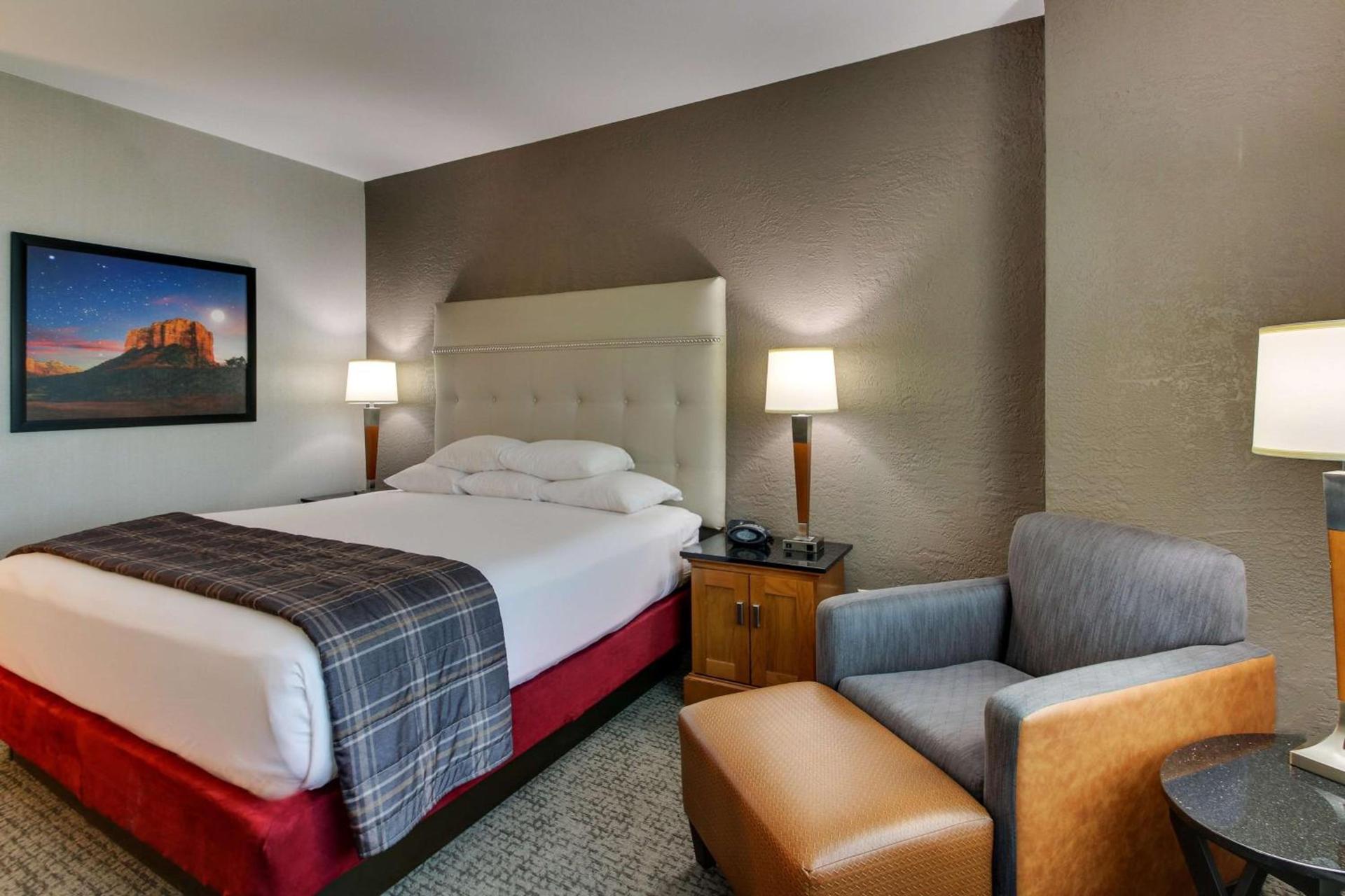 Drury Inn & Suites Phoenix Happy Valley photo 22