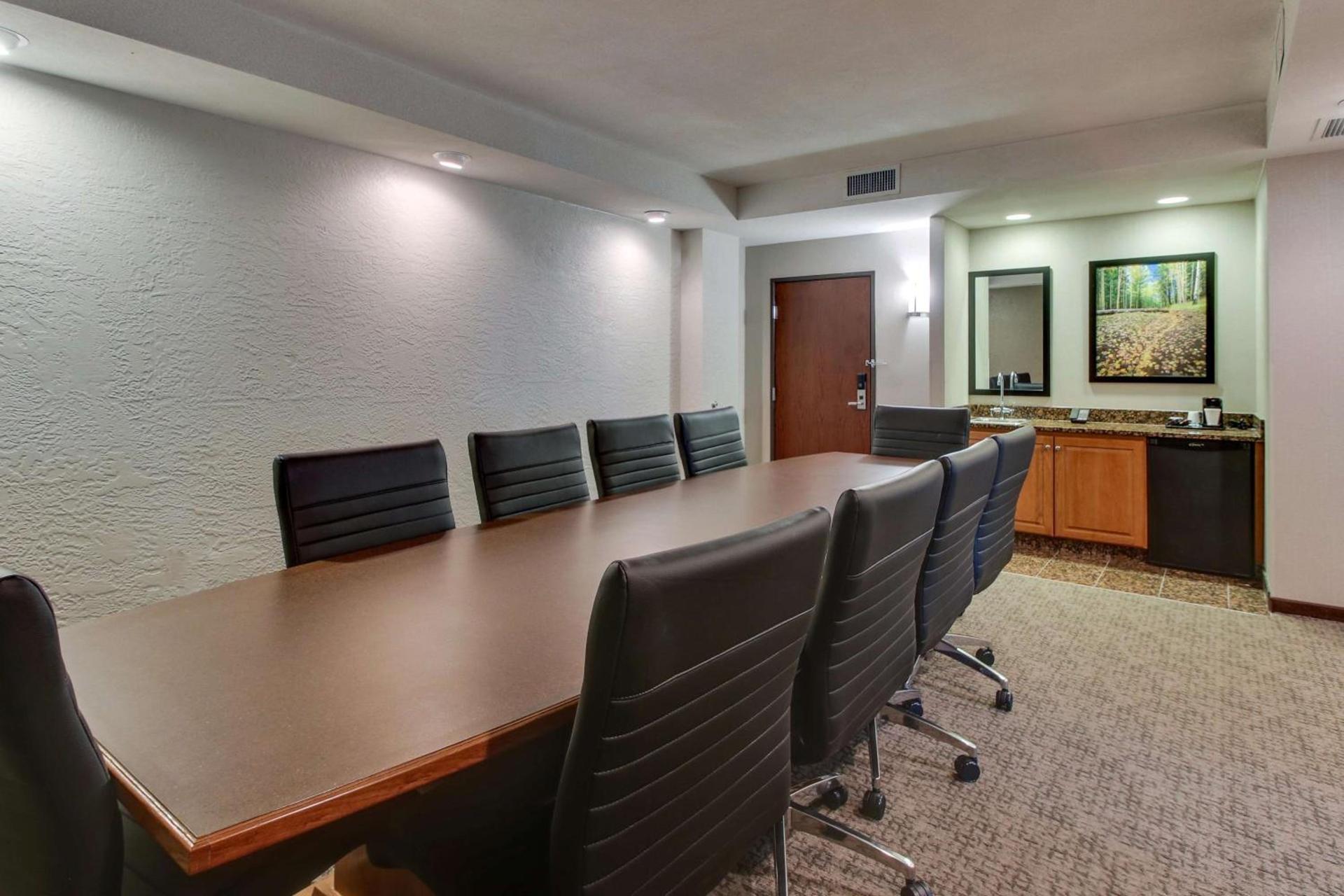 Drury Inn & Suites Phoenix Happy Valley photo 25