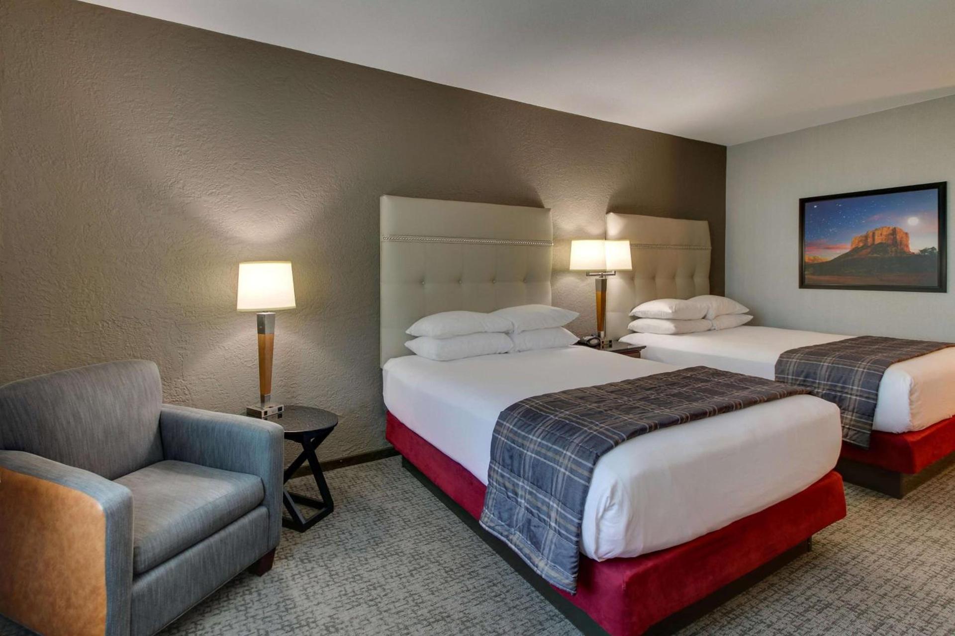 Drury Inn & Suites Phoenix Happy Valley photo 44