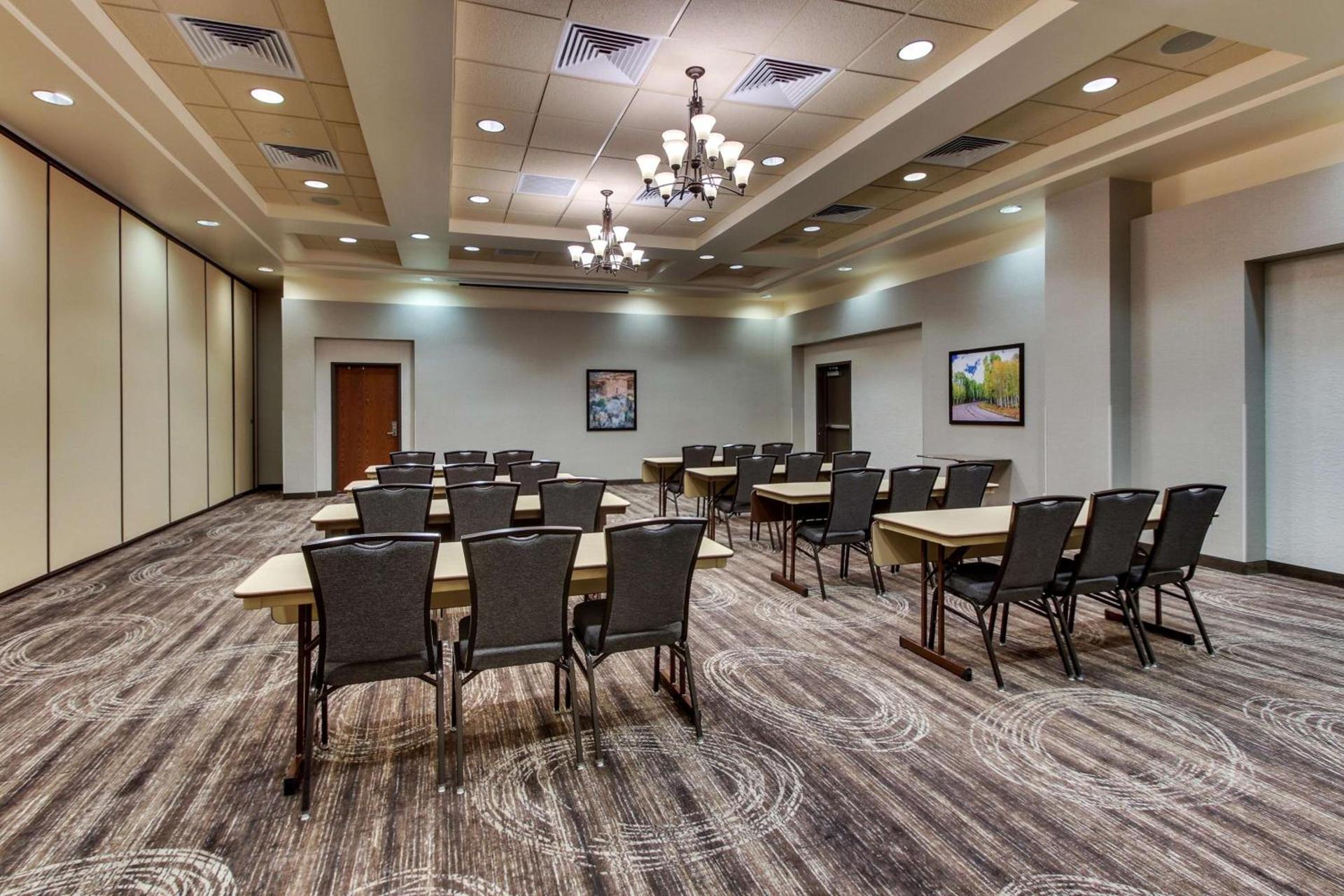 Drury Inn & Suites Phoenix Happy Valley photo 60