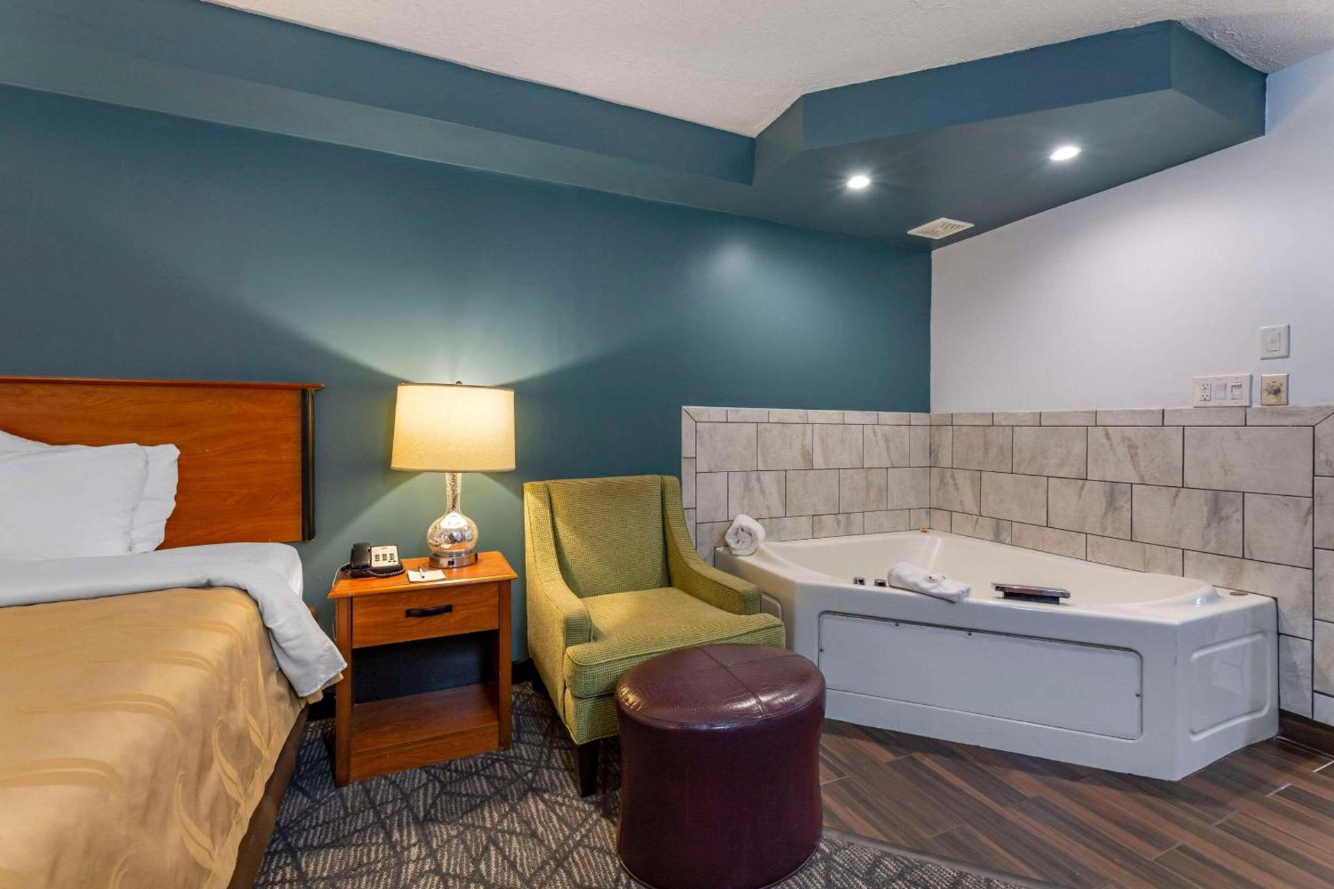 Quality Inn Austintown-Youngstown West photo 19