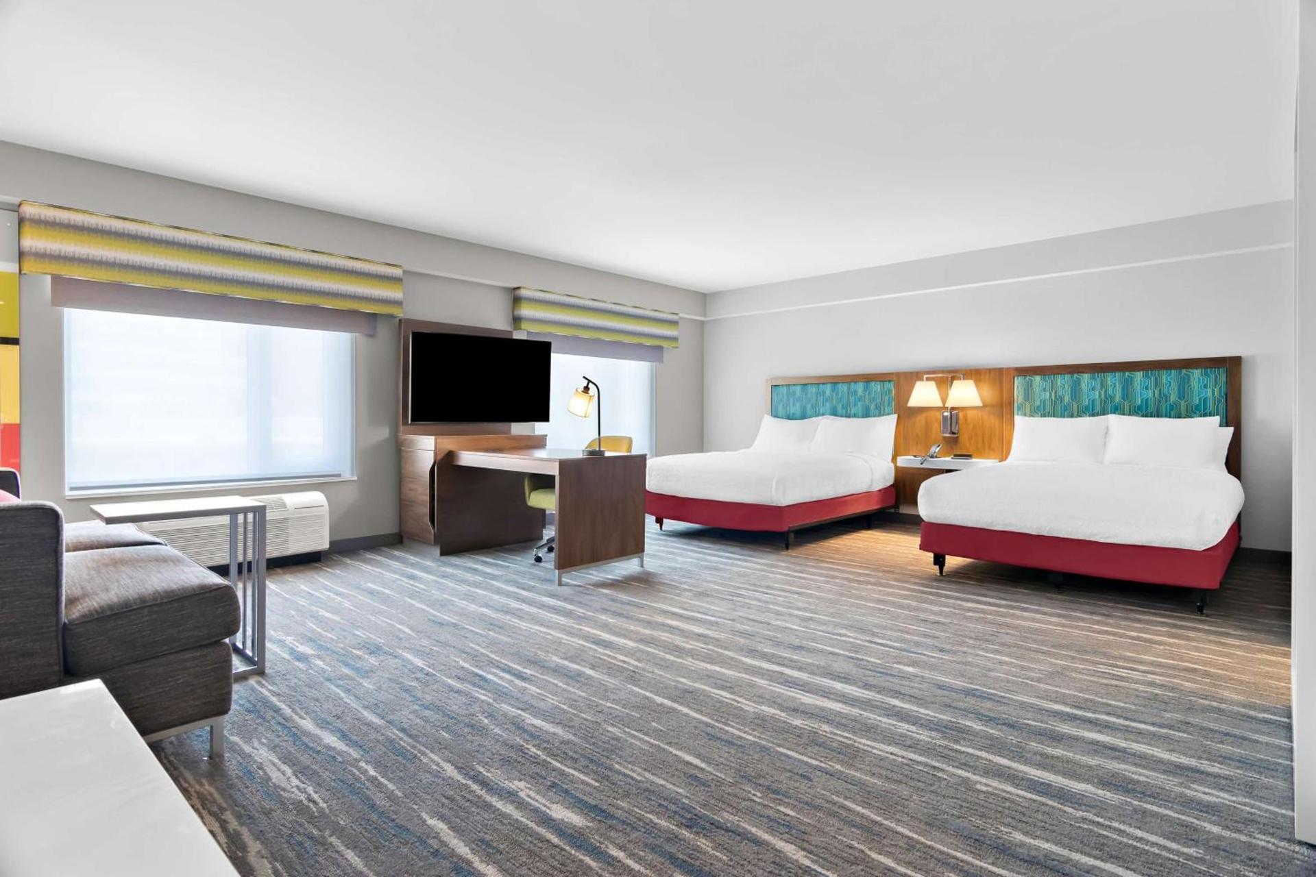 Hampton Inn & Suites Chicago Medical District Uic photo 29