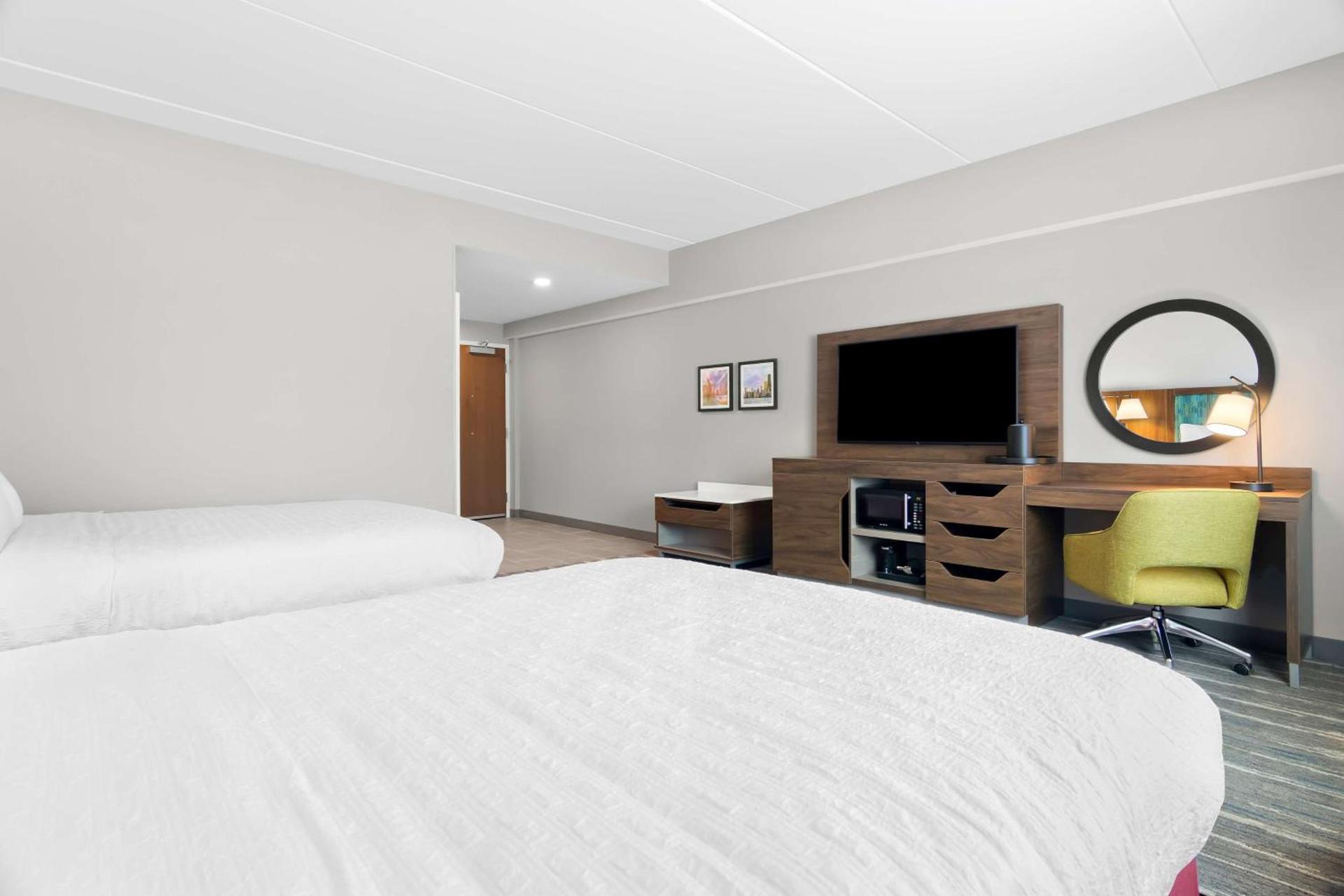 Hampton Inn & Suites Chicago Medical District Uic photo 7