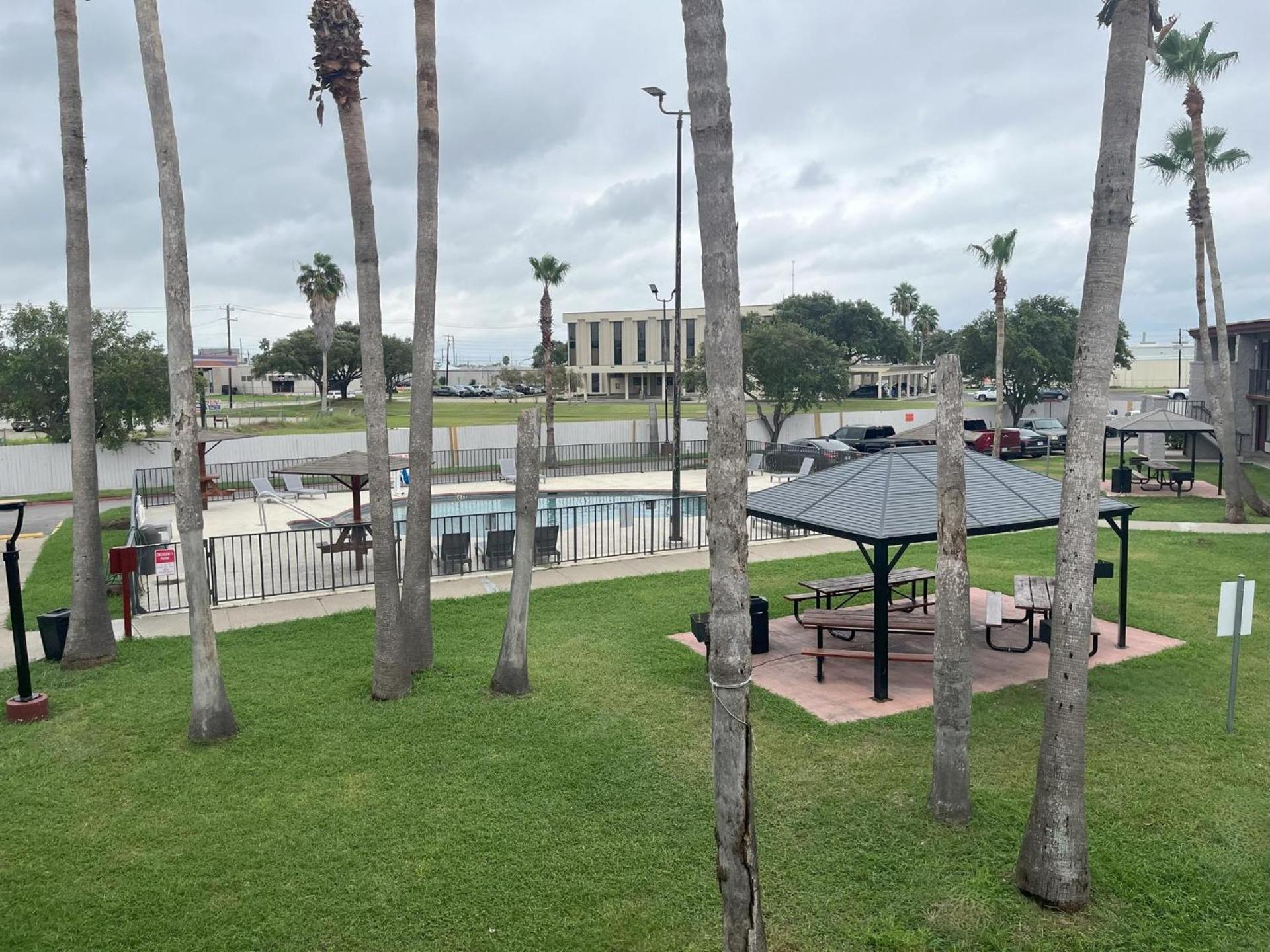 Red Roof Inn Corpus Christi North - Near Downtown photo 15