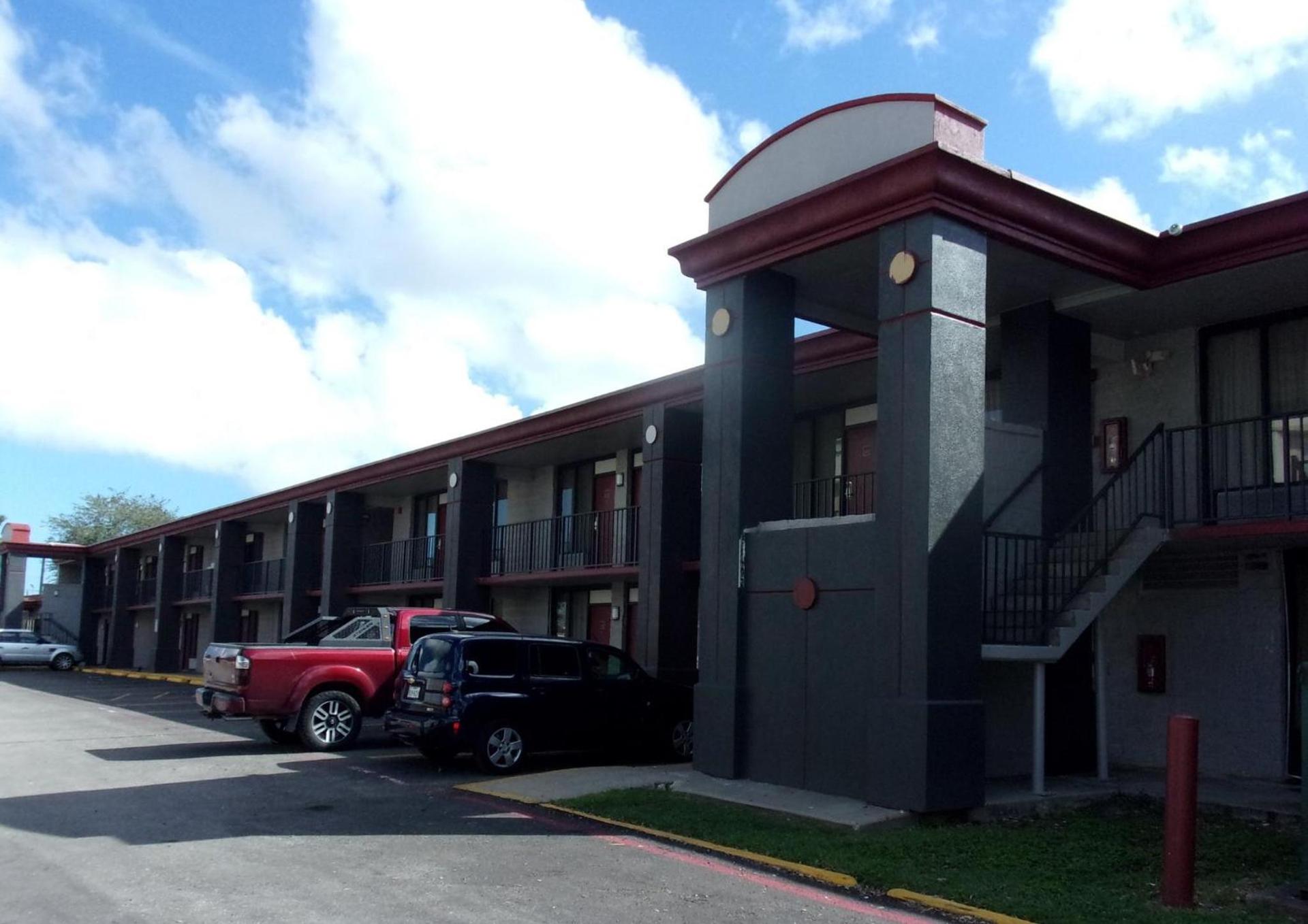 Red Roof Inn Corpus Christi North - Near Downtown photo 1