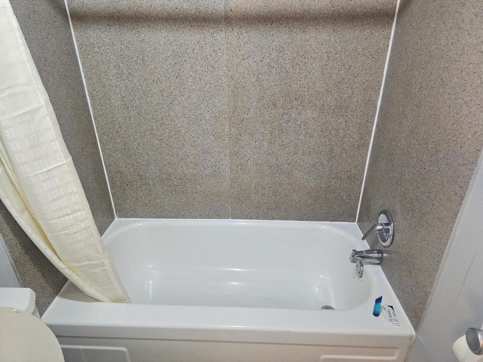 Luxury Inn & Suites and RV photo 6