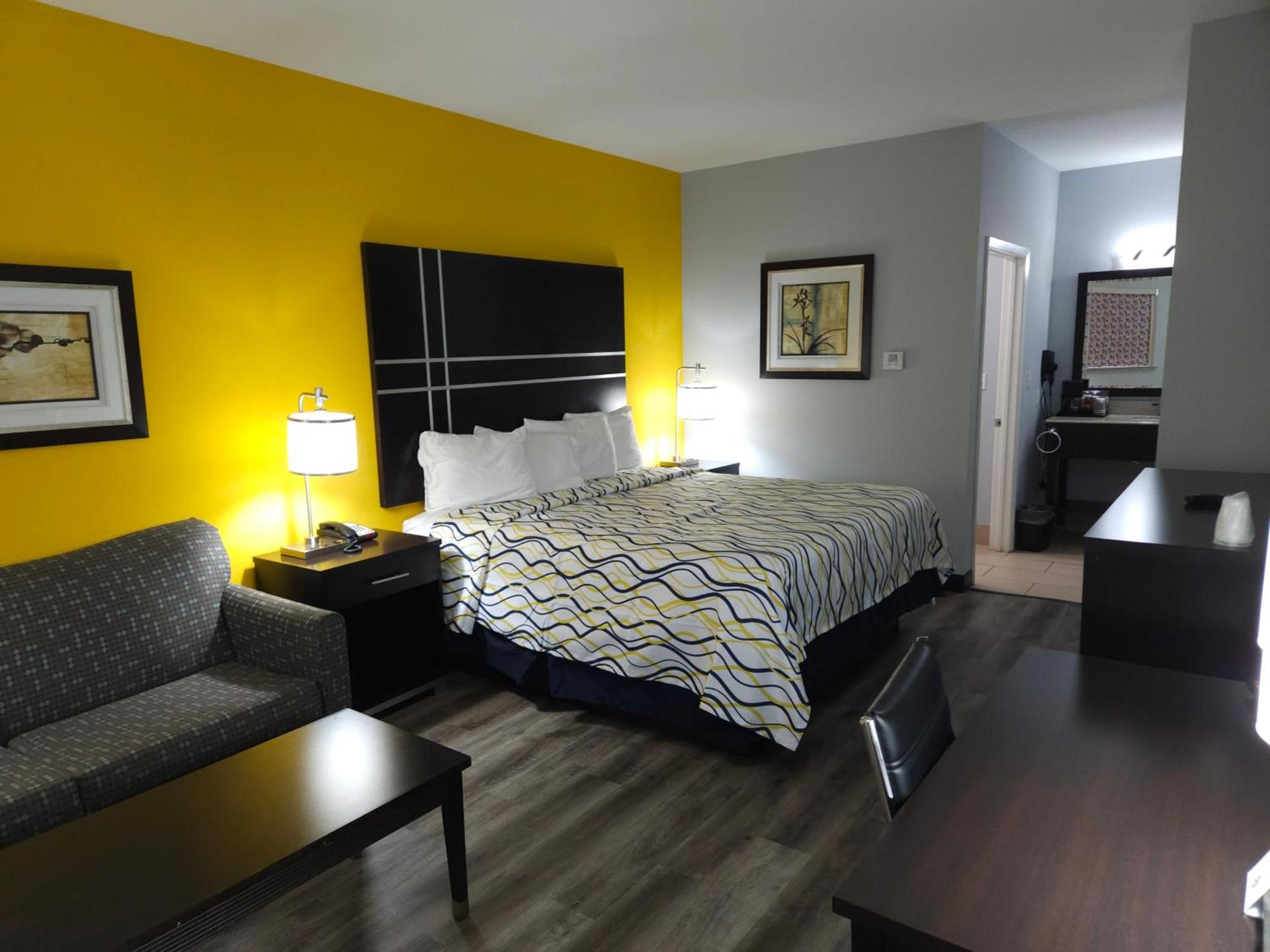 Executive Inn and Suites Tyler photo 12