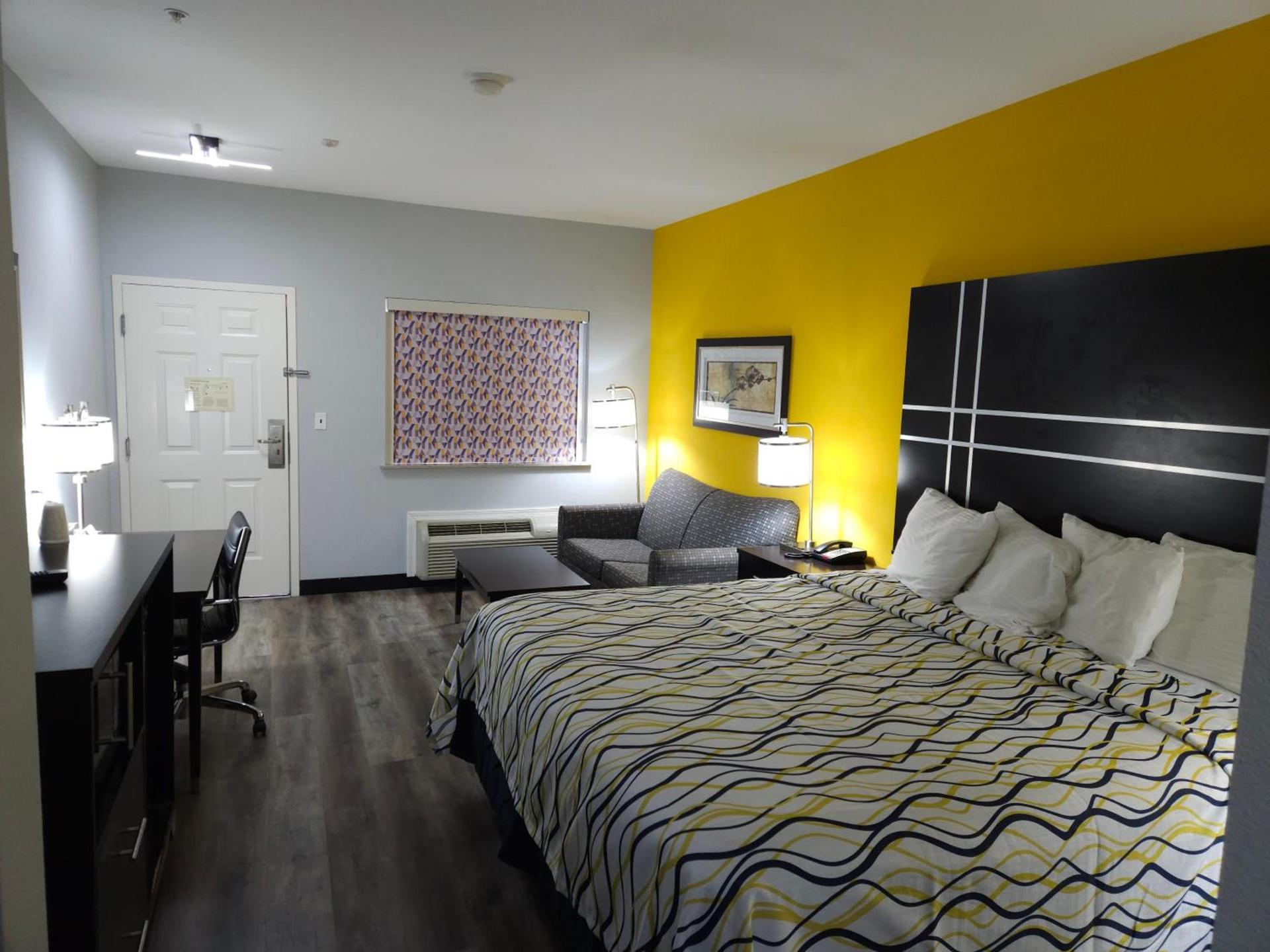 Executive Inn and Suites Tyler photo 11