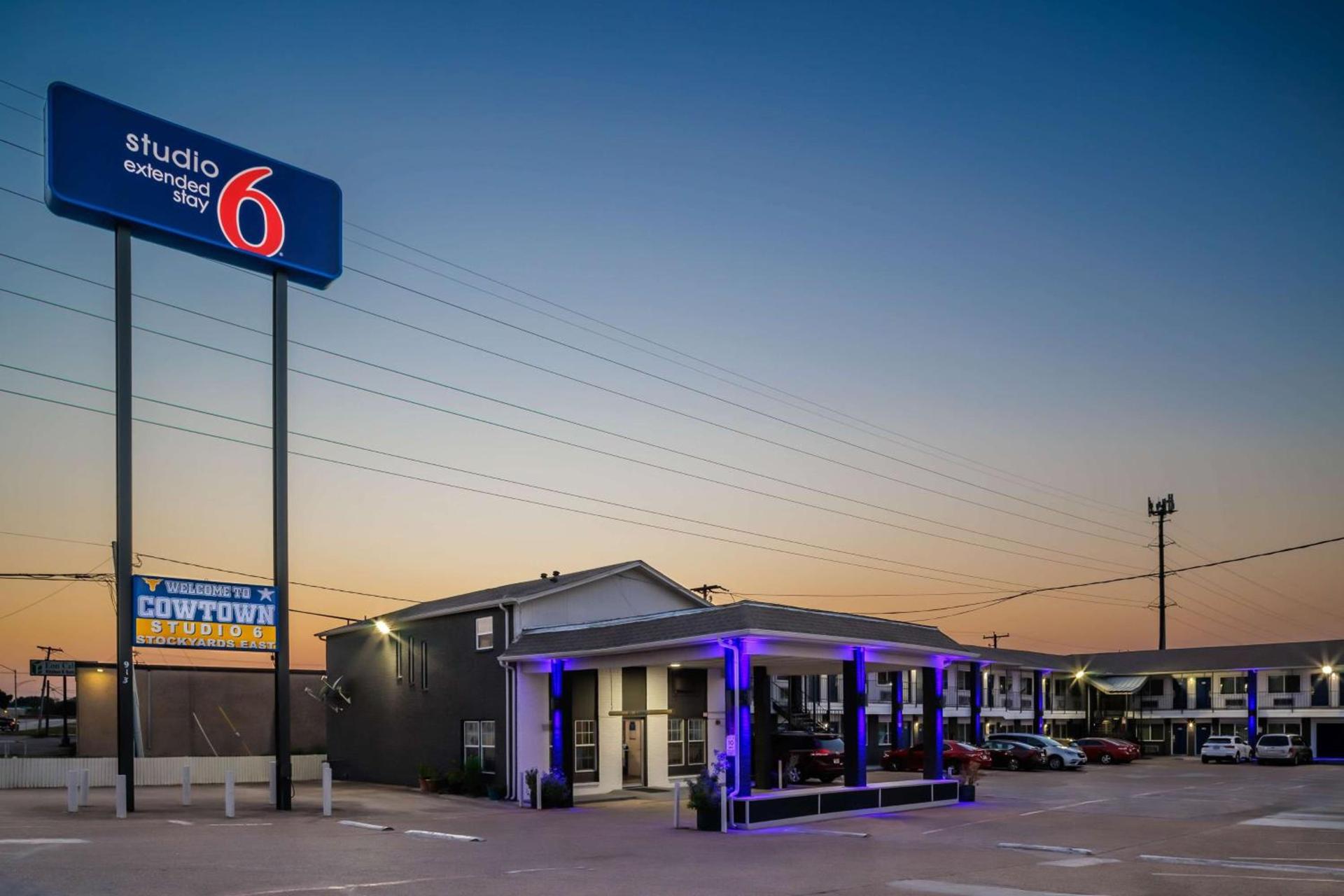 Studio 6 Fort Worth, TX - Stockyards East — hotel in Fort Worth