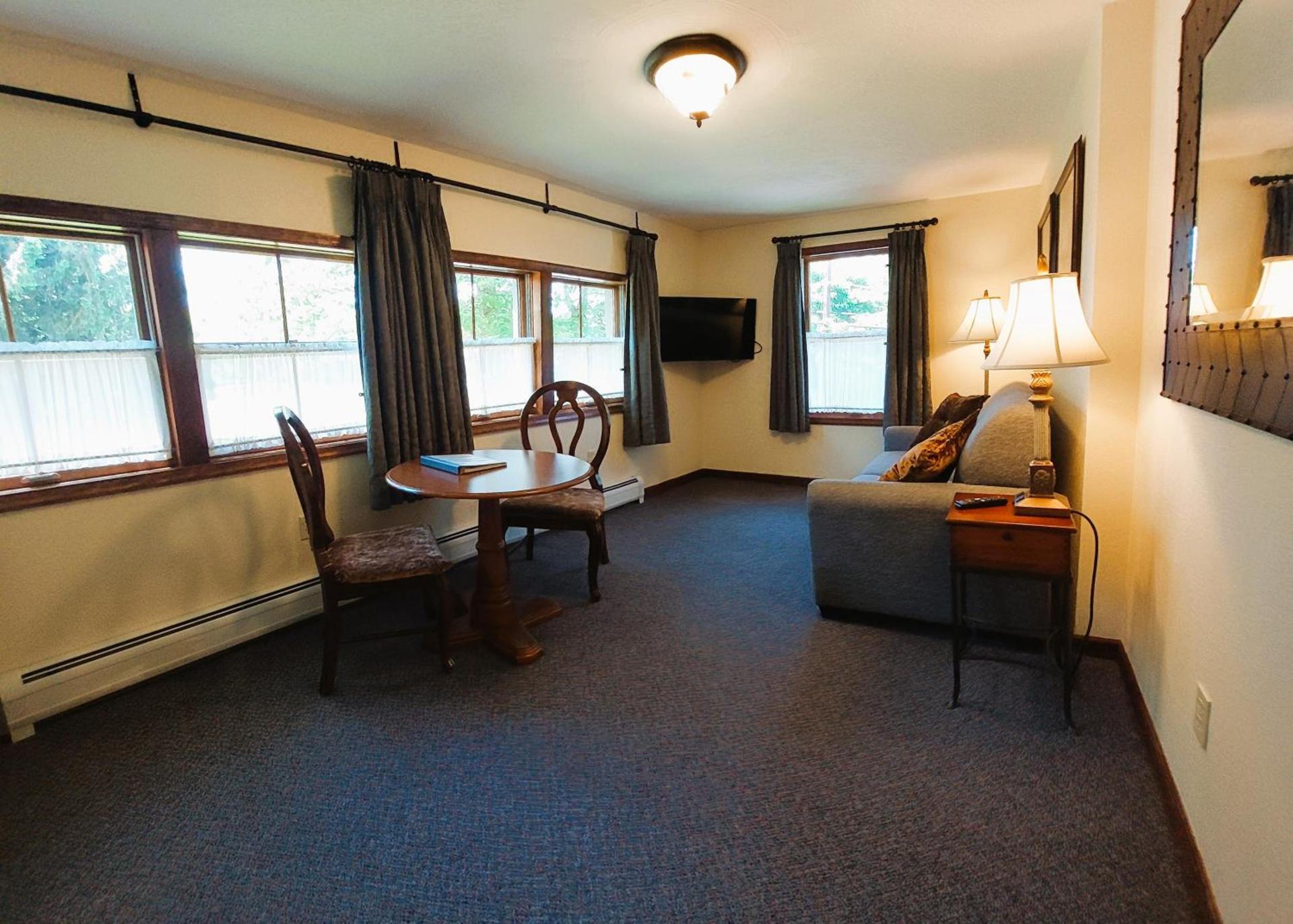 Woodfield Manor - A Sundance Vacations Property photo 71