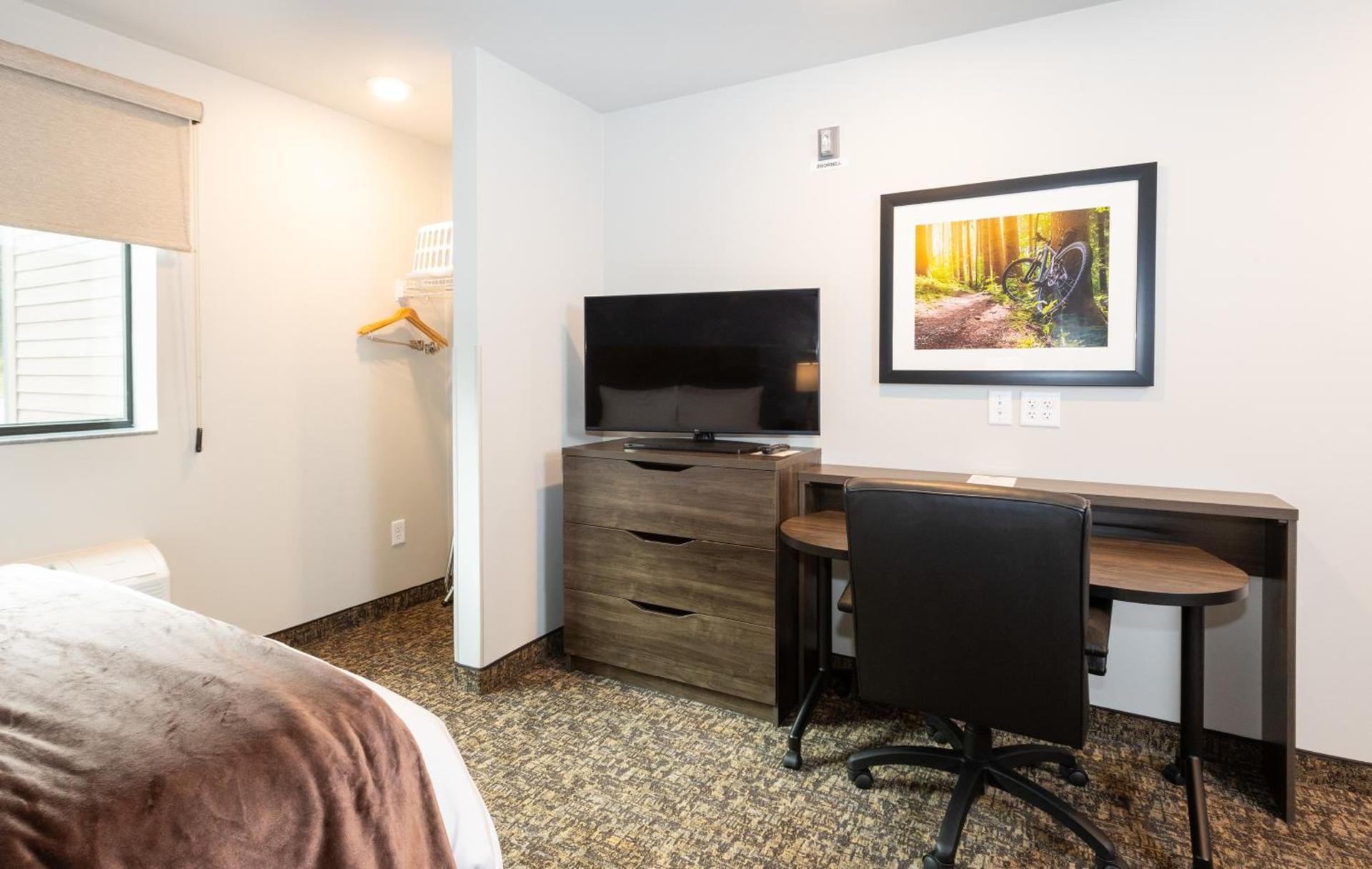 My Place Hotel- St Joseph, MO photo 30