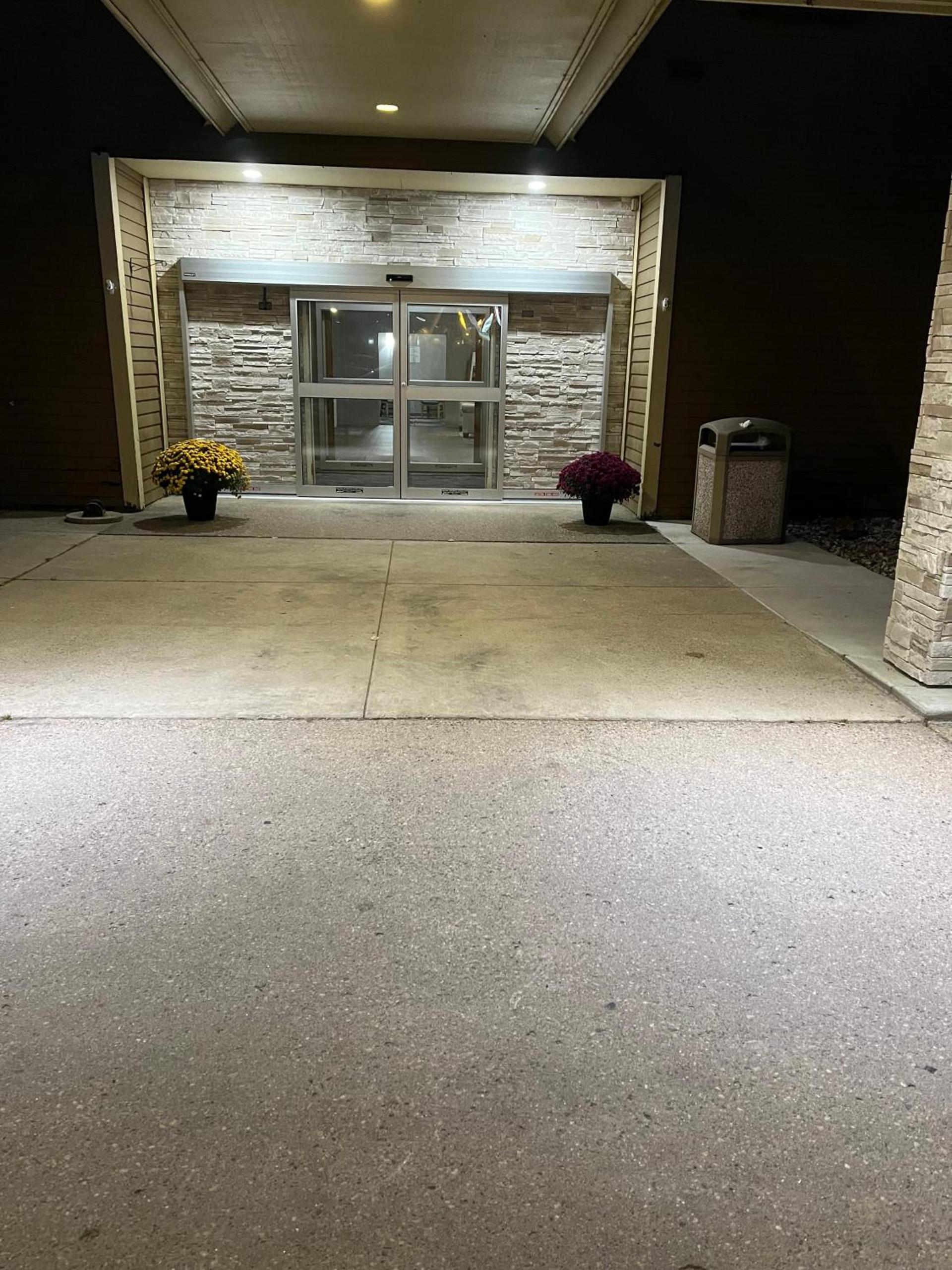 Days Inn by Wyndham Hutchinson photo 46