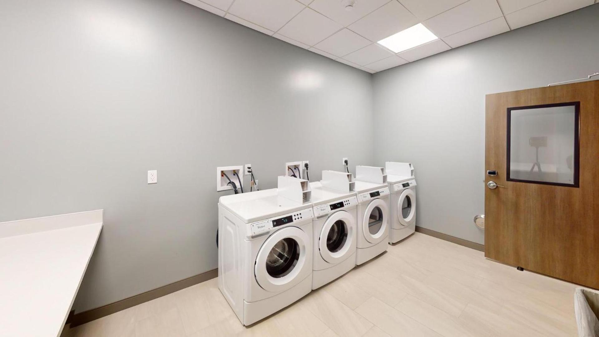 Holiday Inn Express & Suites Chicago Schaumburg, an IHG Hotel photo 60