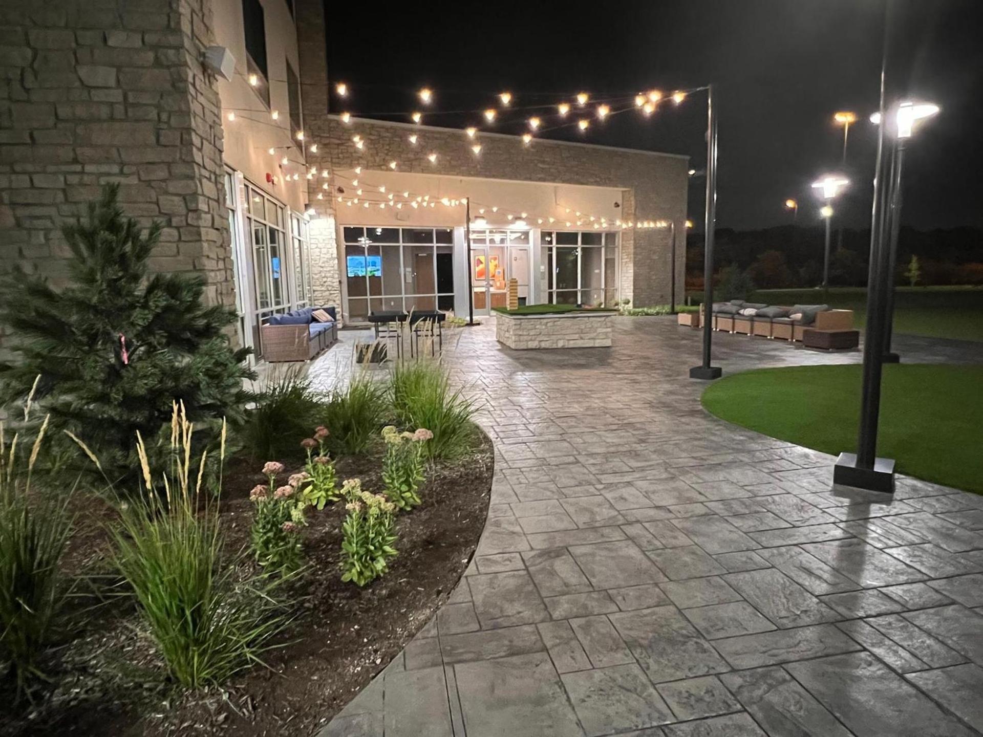 Holiday Inn Express & Suites Chicago Schaumburg, an IHG Hotel photo 89