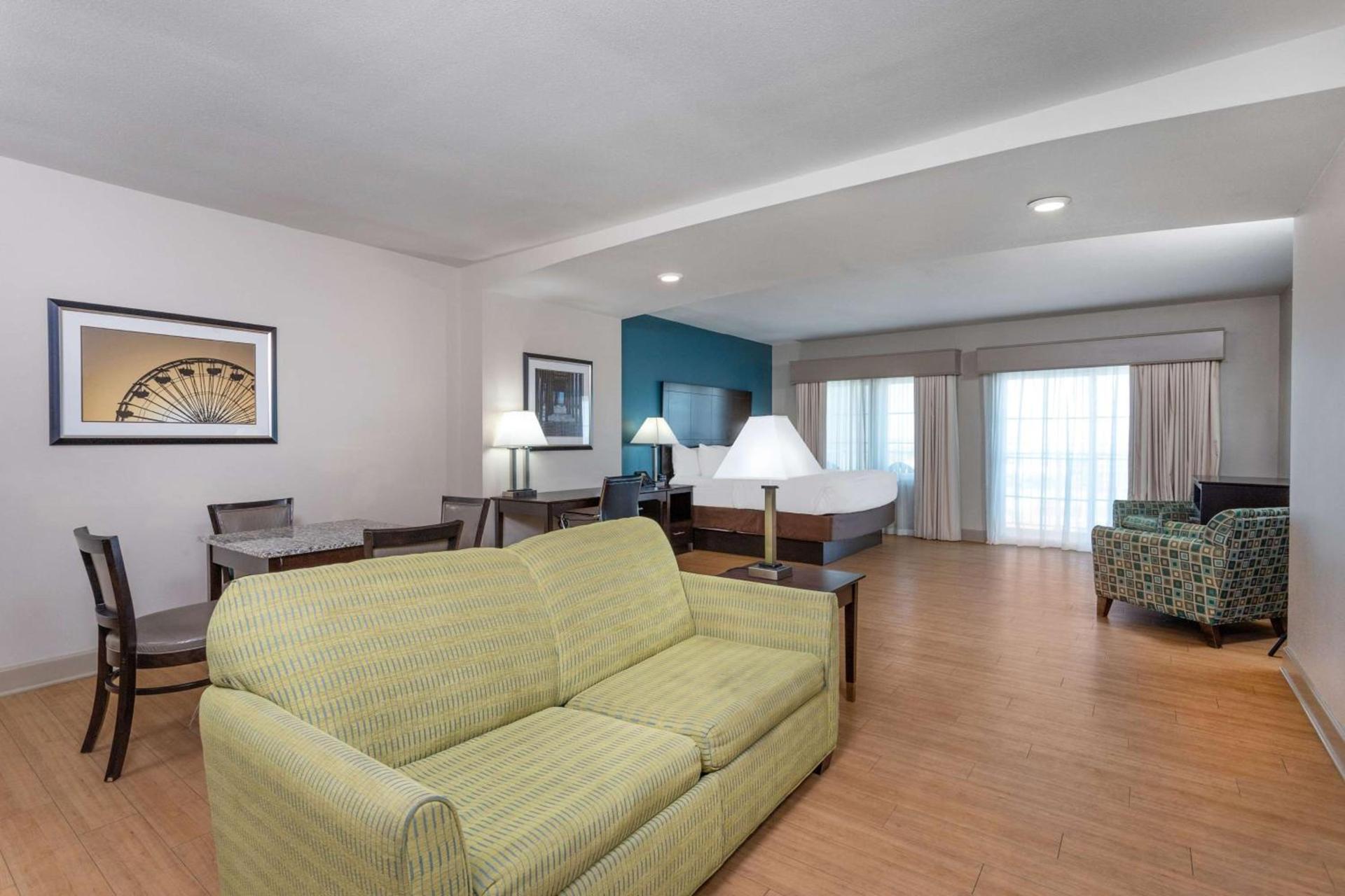 La Quinta by Wyndham Ocean City photo 13