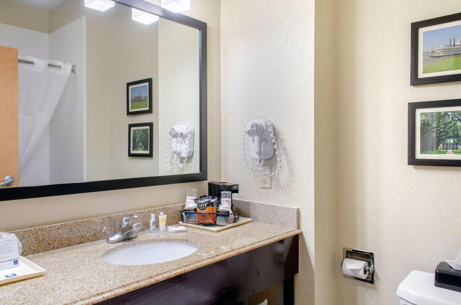 Comfort Inn & Suites Covington - Mandeville photo 9