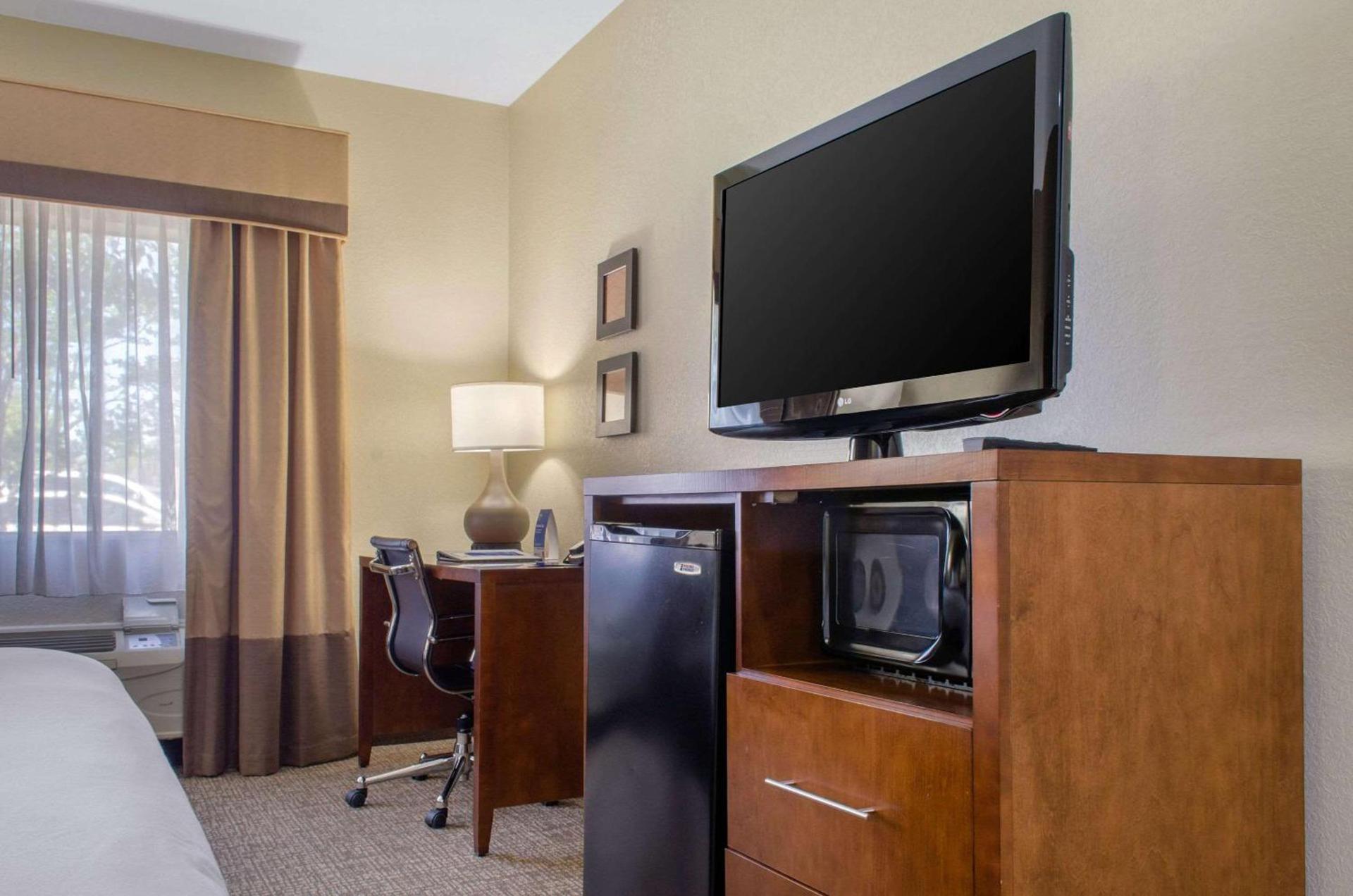 Comfort Inn & Suites Covington - Mandeville photo 17