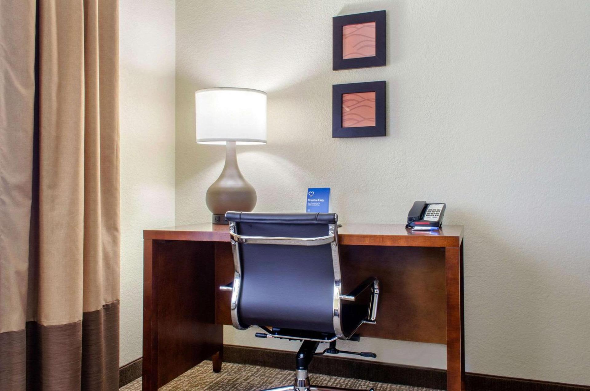 Comfort Inn & Suites Covington - Mandeville photo 19
