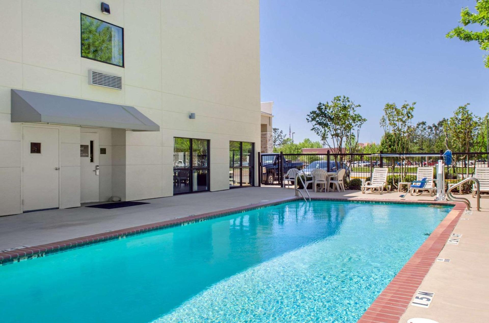 Comfort Inn & Suites Covington - Mandeville photo 35