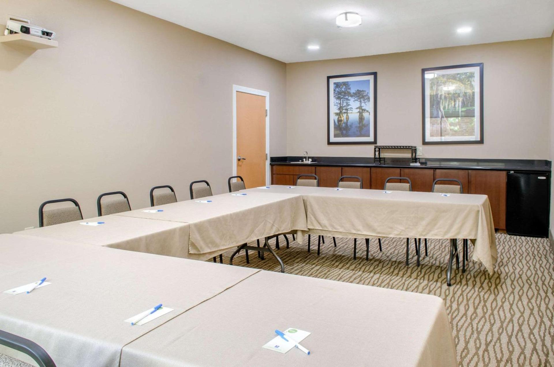 Comfort Inn & Suites Covington - Mandeville photo 40