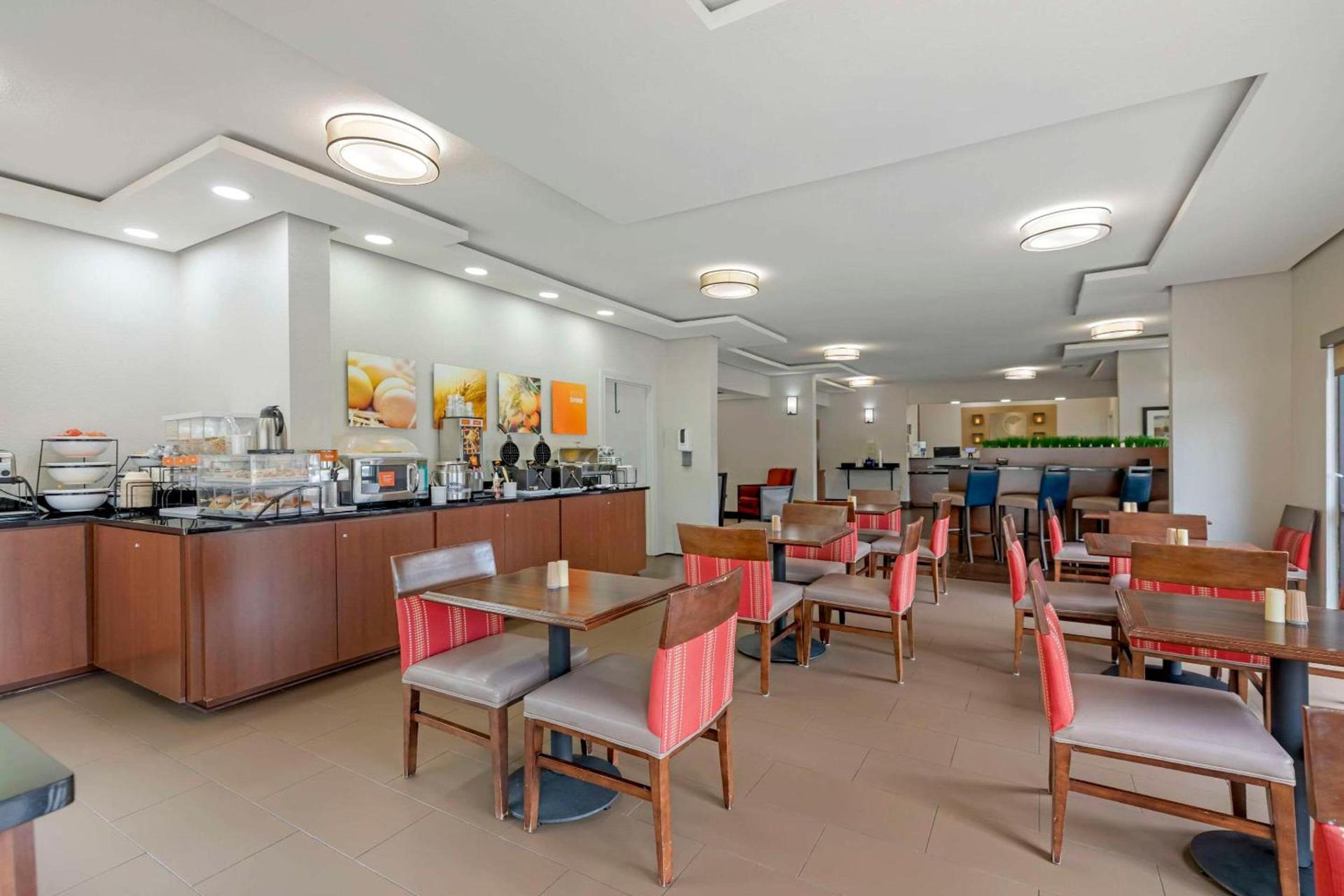 Comfort Inn & Suites Covington - Mandeville photo 42