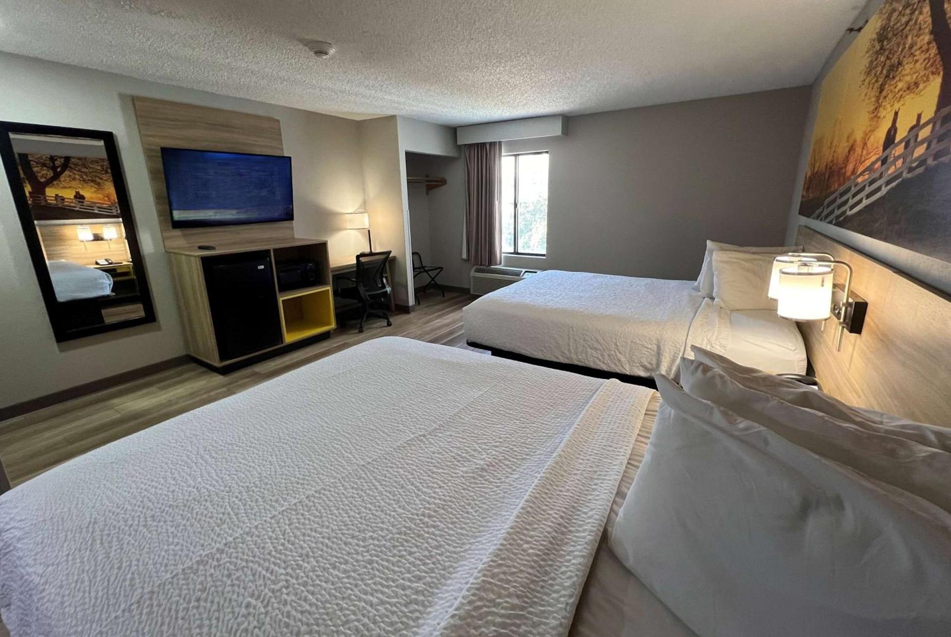 Days Inn by Wyndham Tulsa Central photo 4