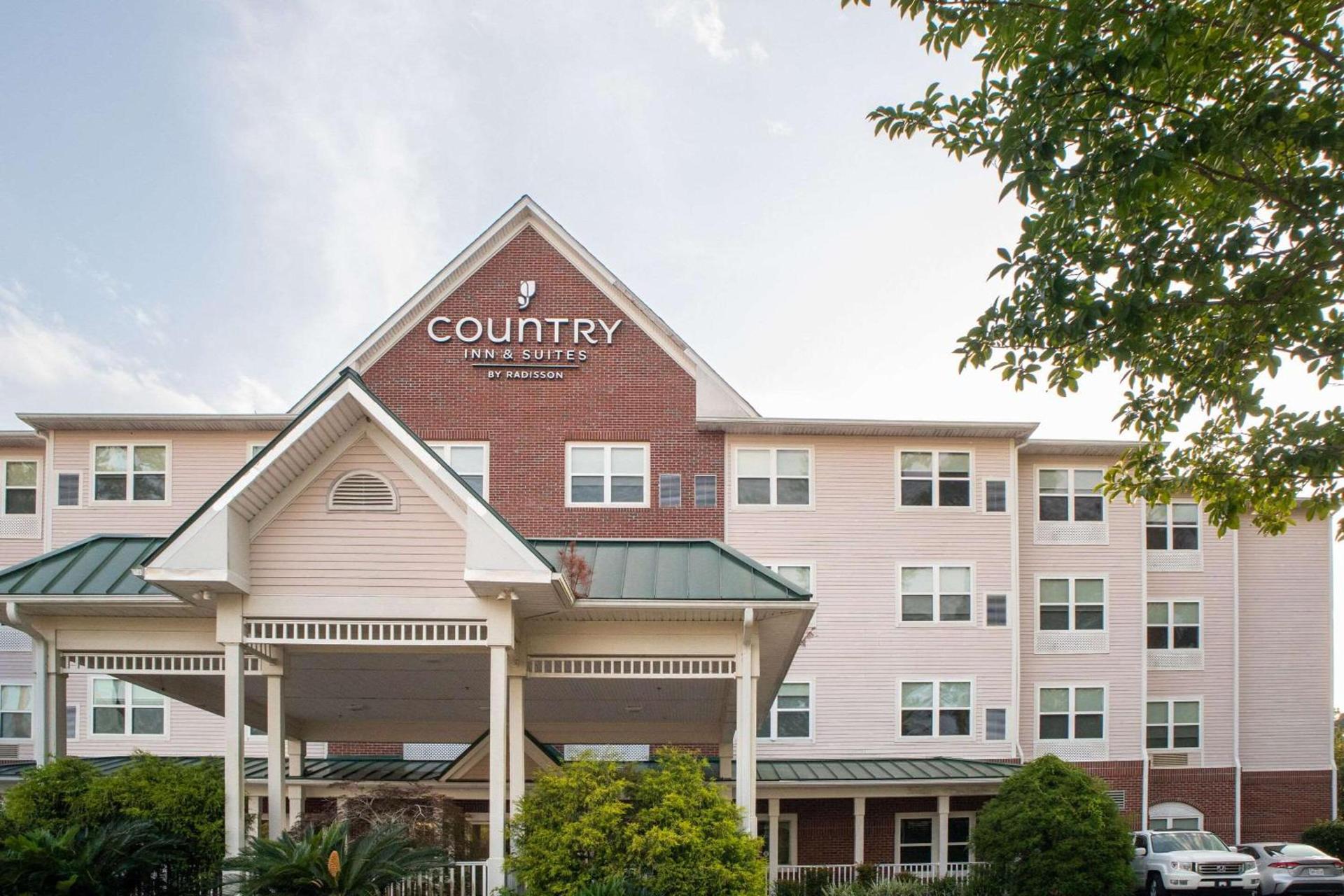 Country Inn & Suites by Radisson, Wilmington, NC photo 2