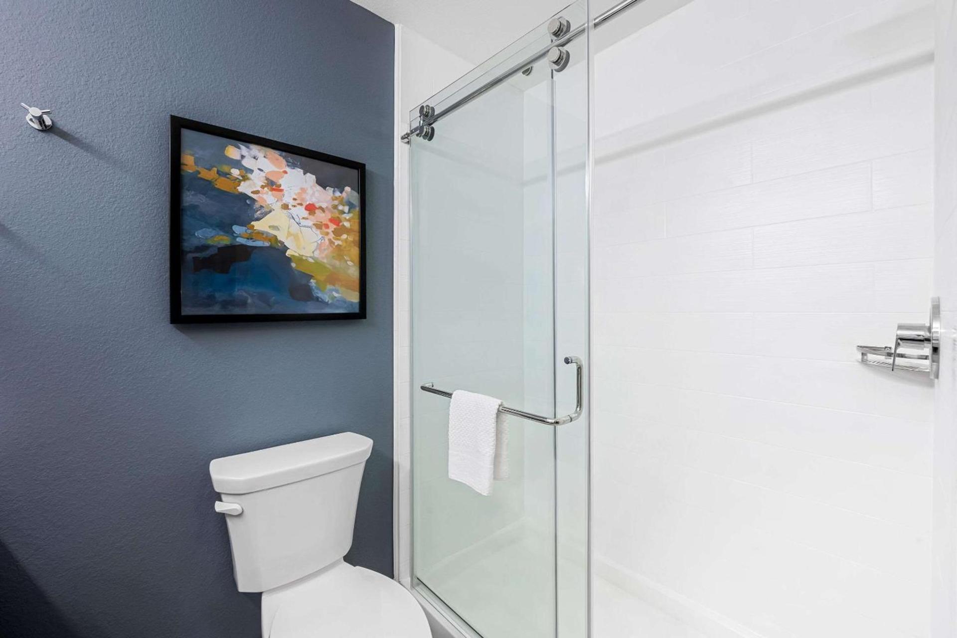 Everhome Suites Fayetteville near Fort Bragg photo 8