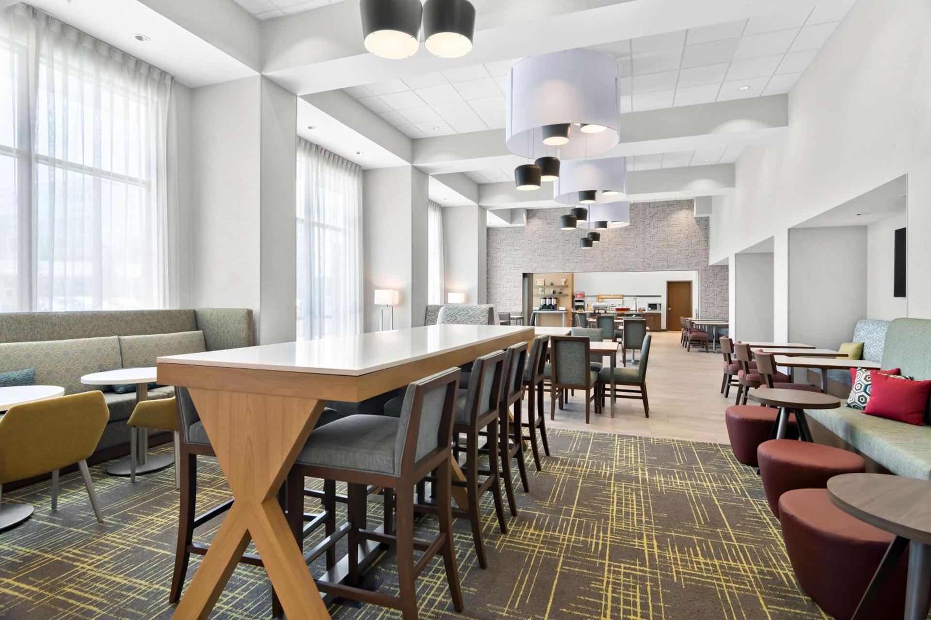Hampton Inn & Suites Chicago Medical District Uic photo 24