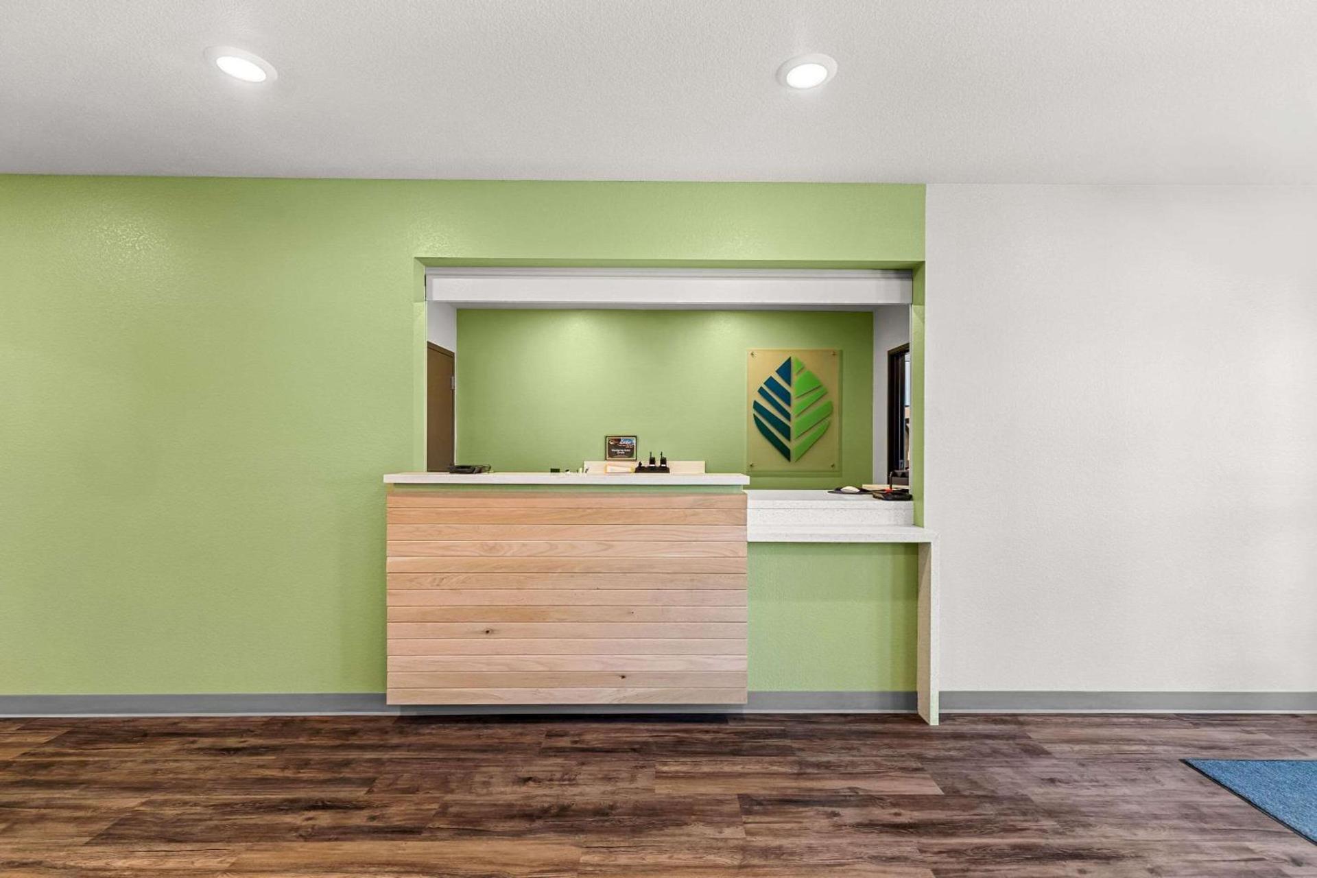 WoodSpring Suites Corona photo 3