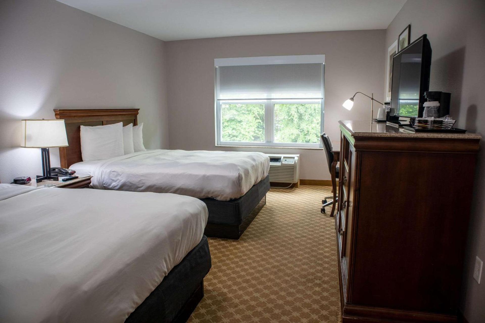 Country Inn & Suites by Radisson, Wilmington, NC photo 13